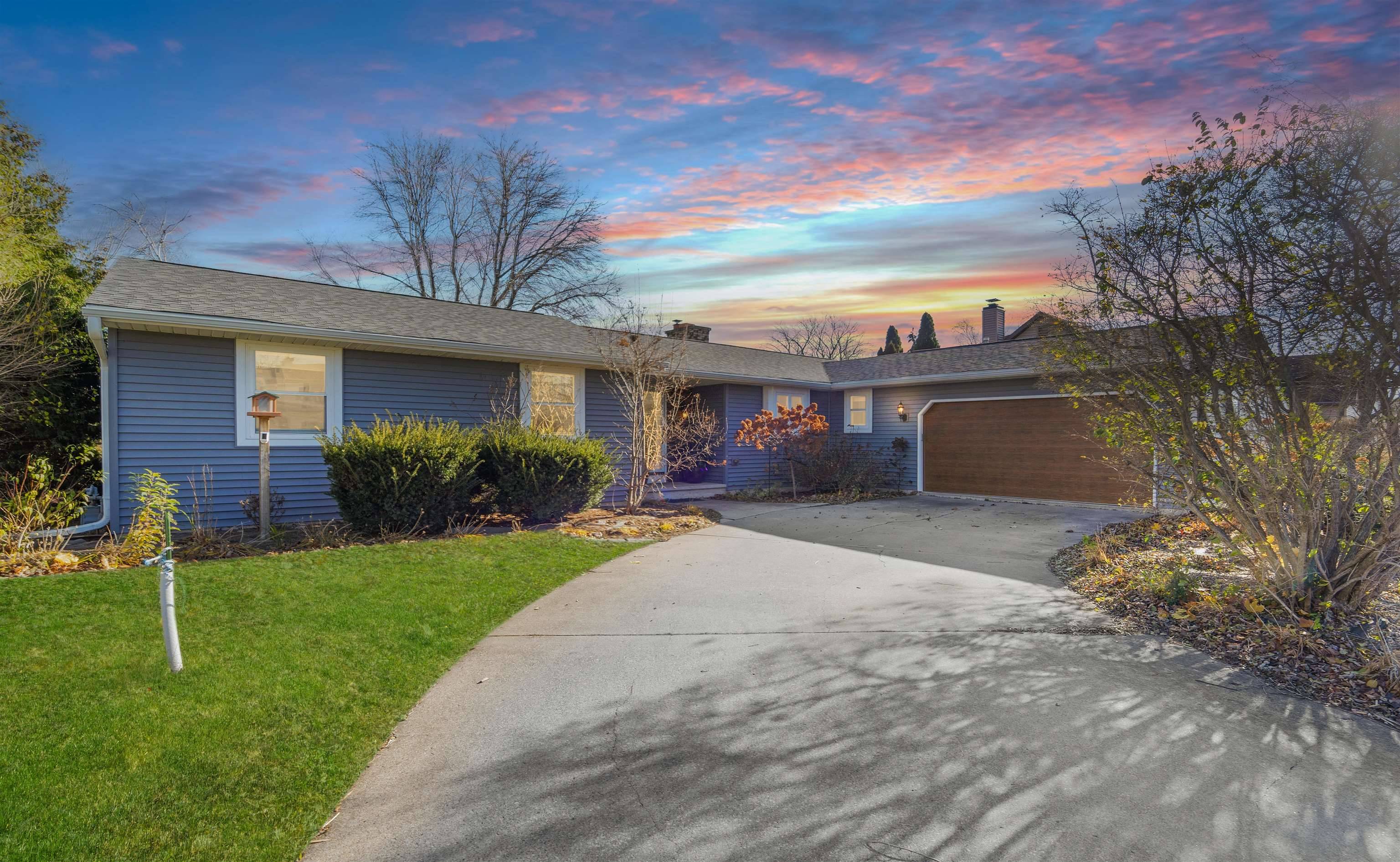 Oshkosh, WI 54901,1866 CLIFFVIEW CT