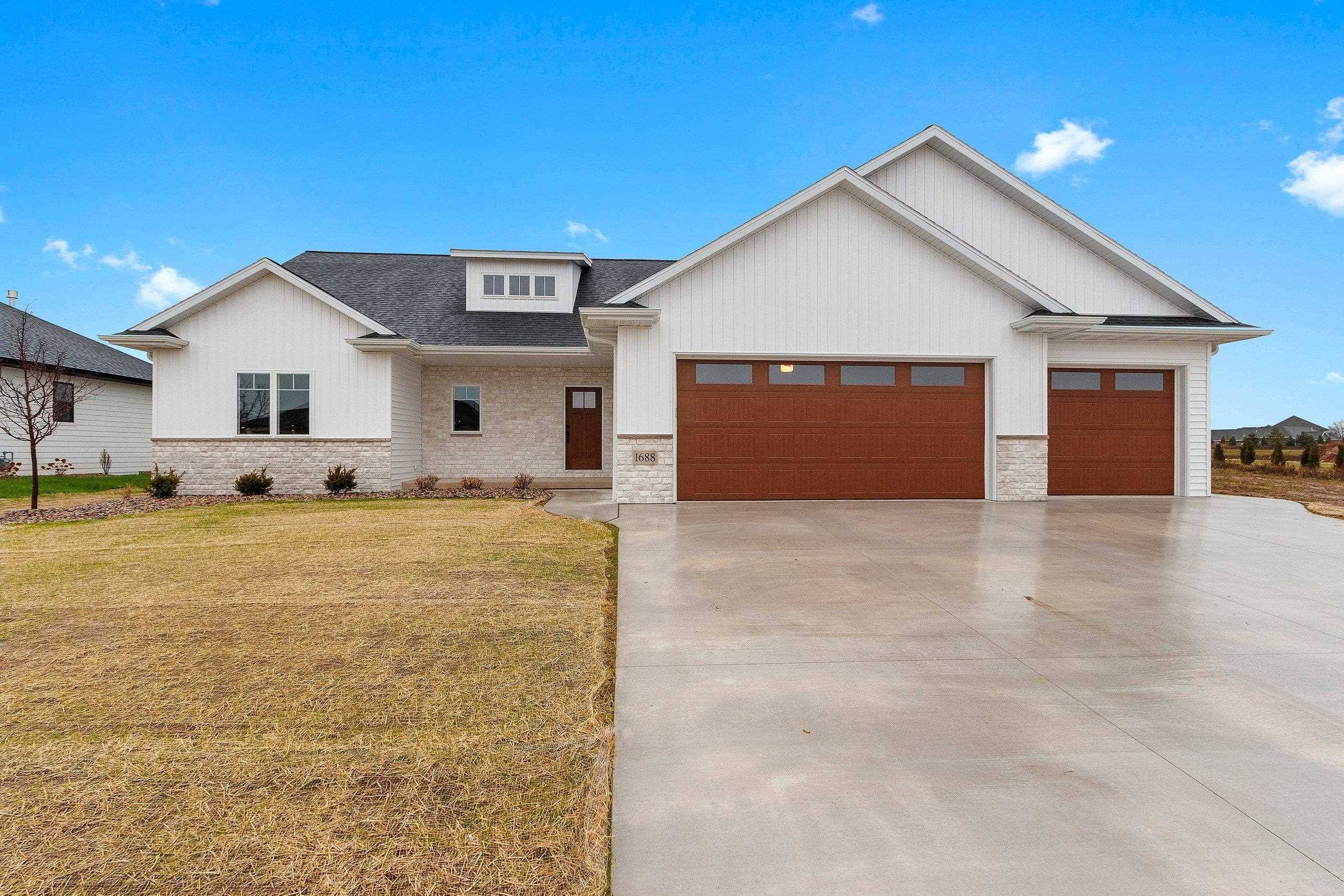 Green Bay, WI 54311,1688 SWEETBRIAR WAY