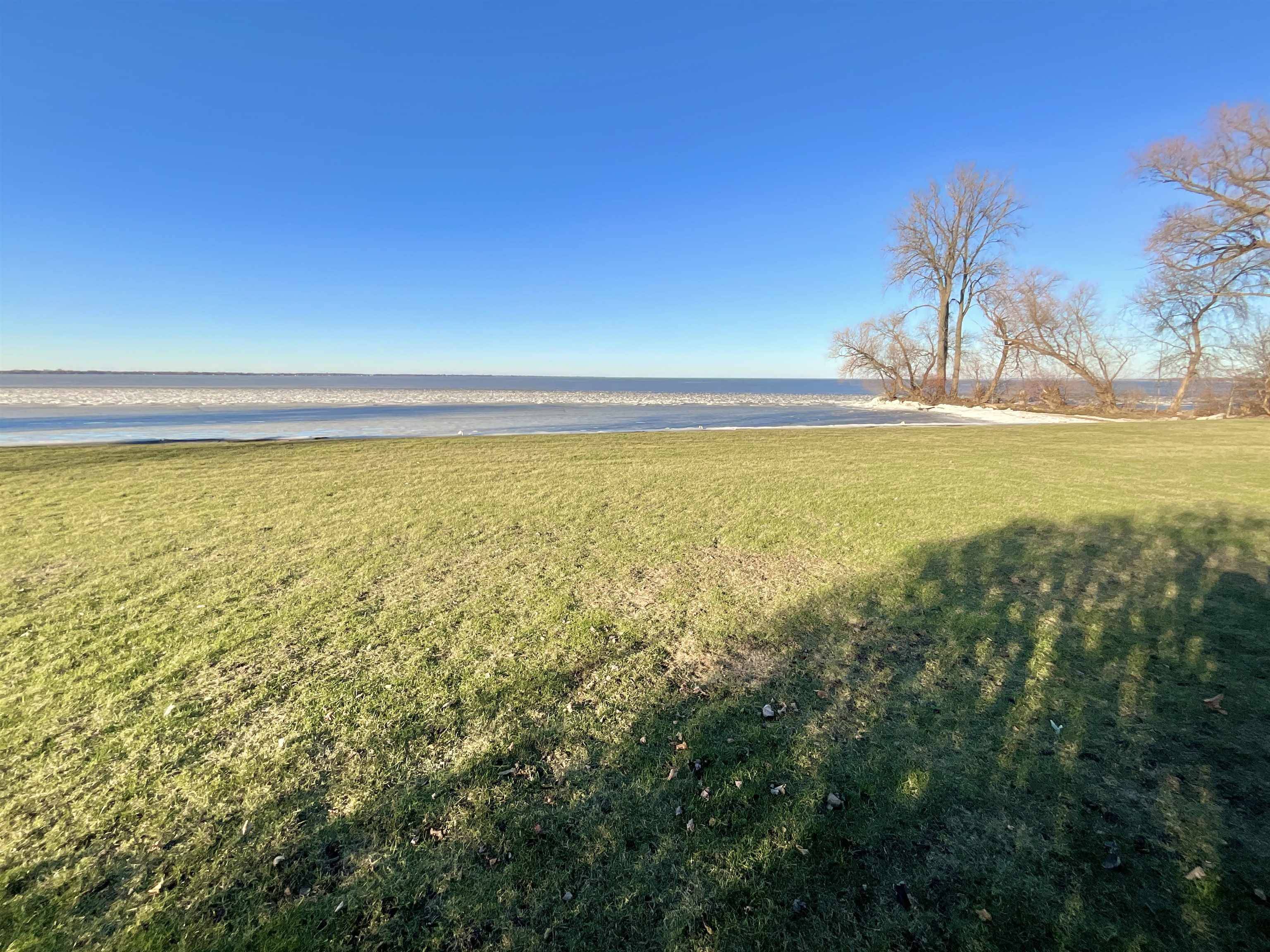 Fond Du Lac, WI 54935-1937,W5289 BECHAUD BEACH DR