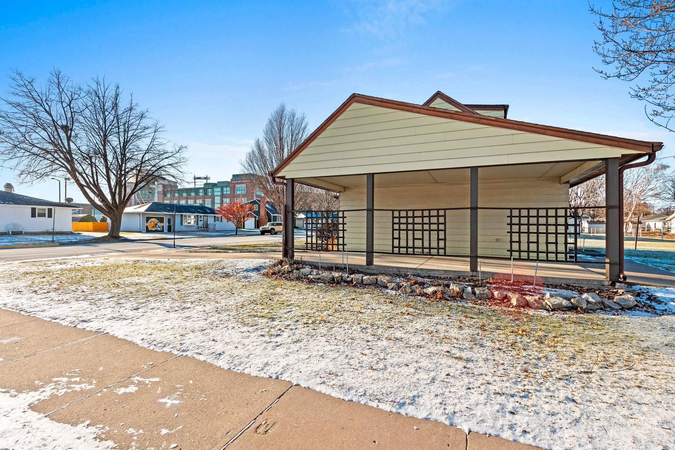 Green Bay, WI 54304-3942,1162 SHADOW LN