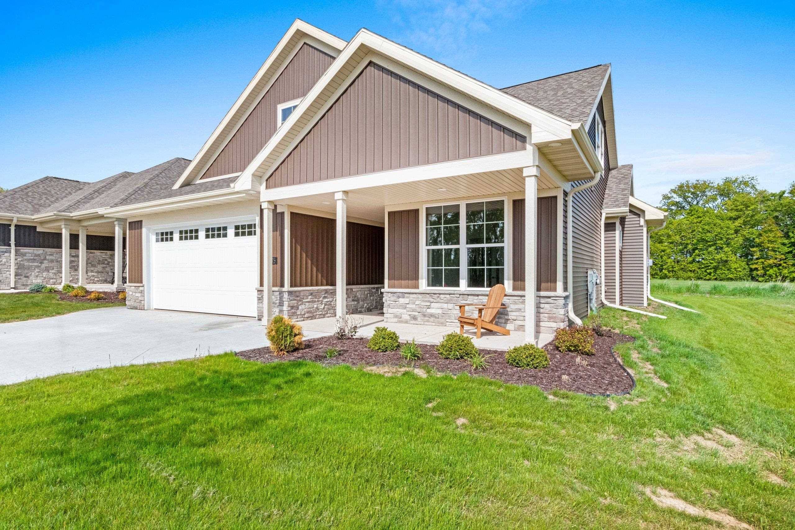 Menasha, WI 54952-1823,895 BLACK SWAN DR