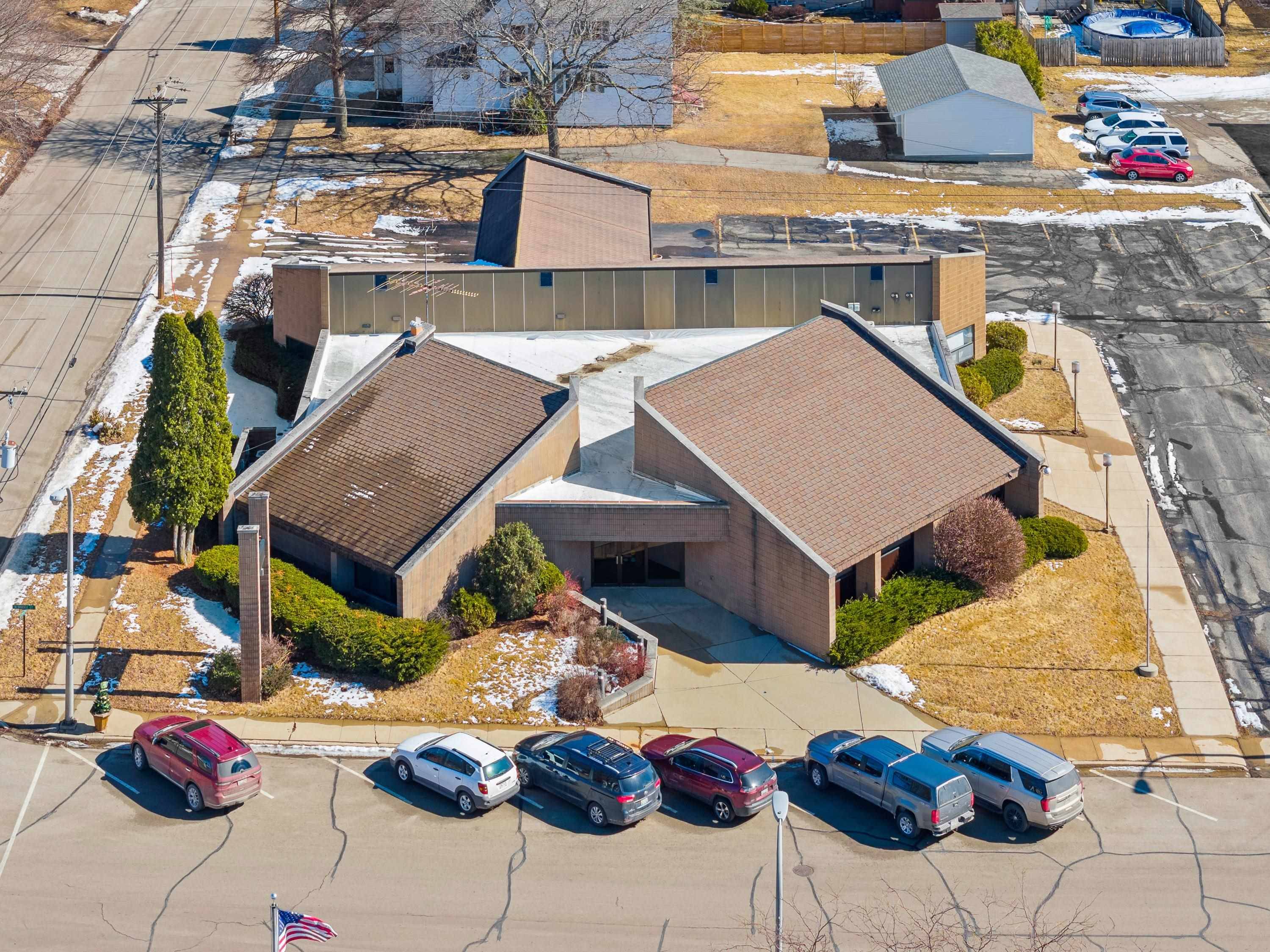 Markesan, WI 53946-8037,84 N BRIDGE ST