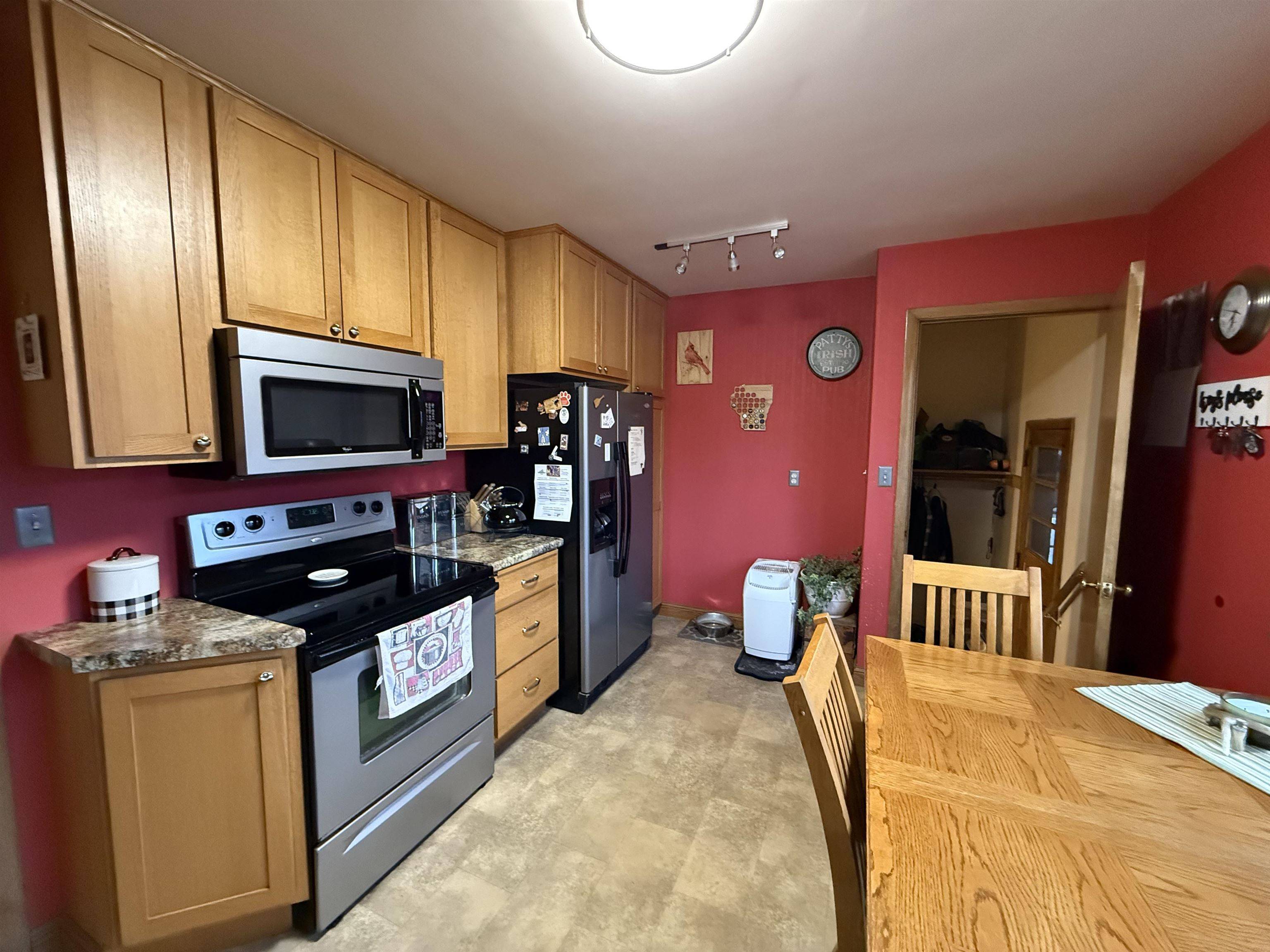 Shawano, WI 54166,1008 S LUTZ ST