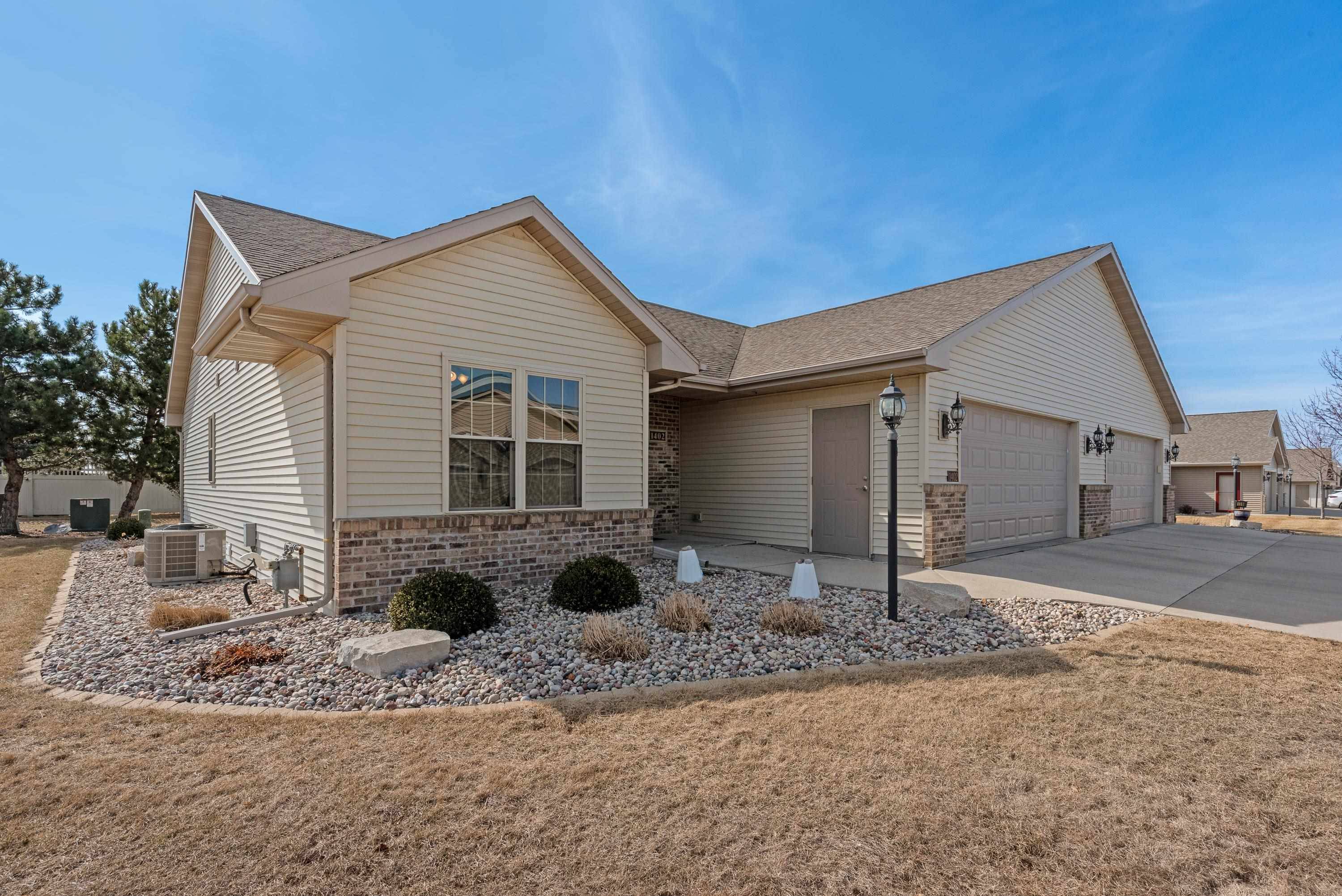 Fond Du Lac, WI 54937,1402 CANDLELIGHT LN