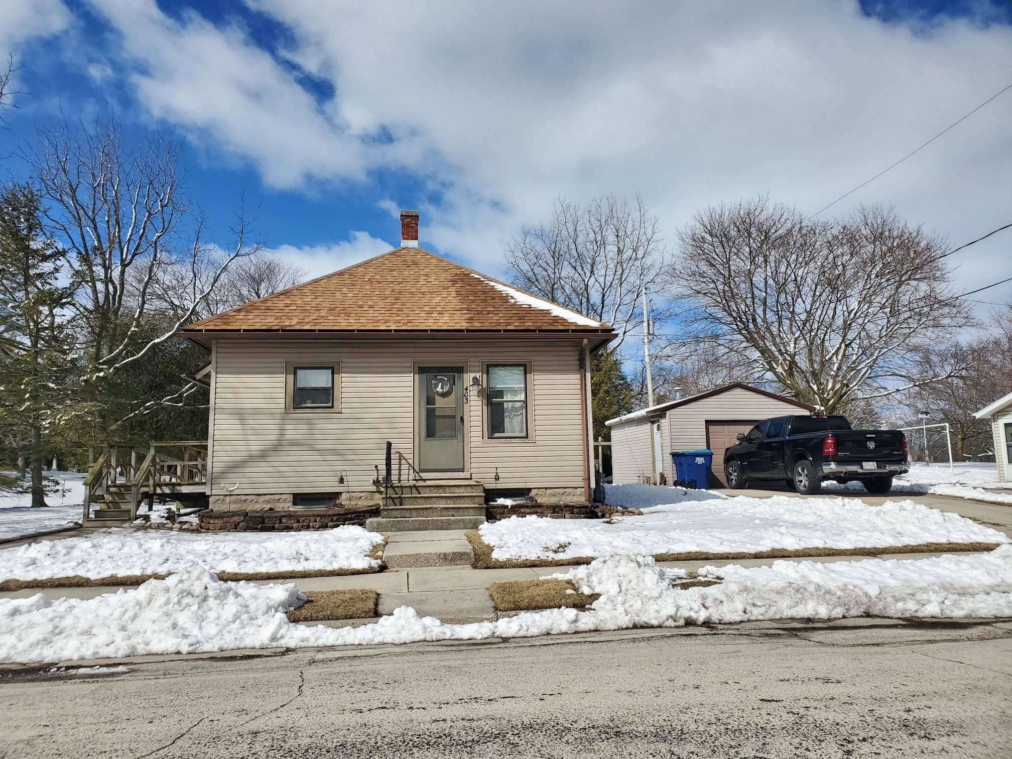 Kewaunee, WI 54216,403 2ND ST