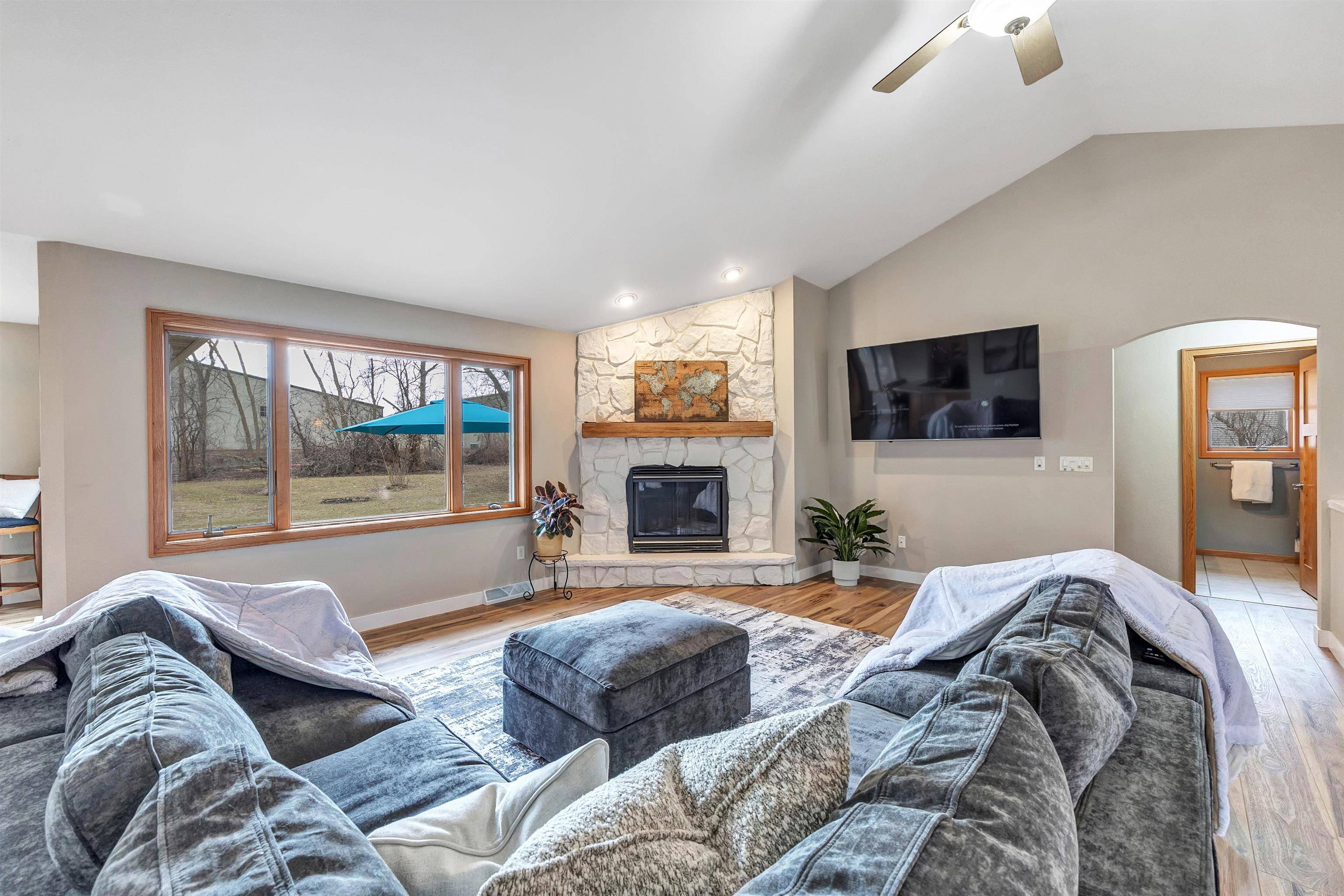 Oshkosh, WI 54902,2345 BURNWOOD DR