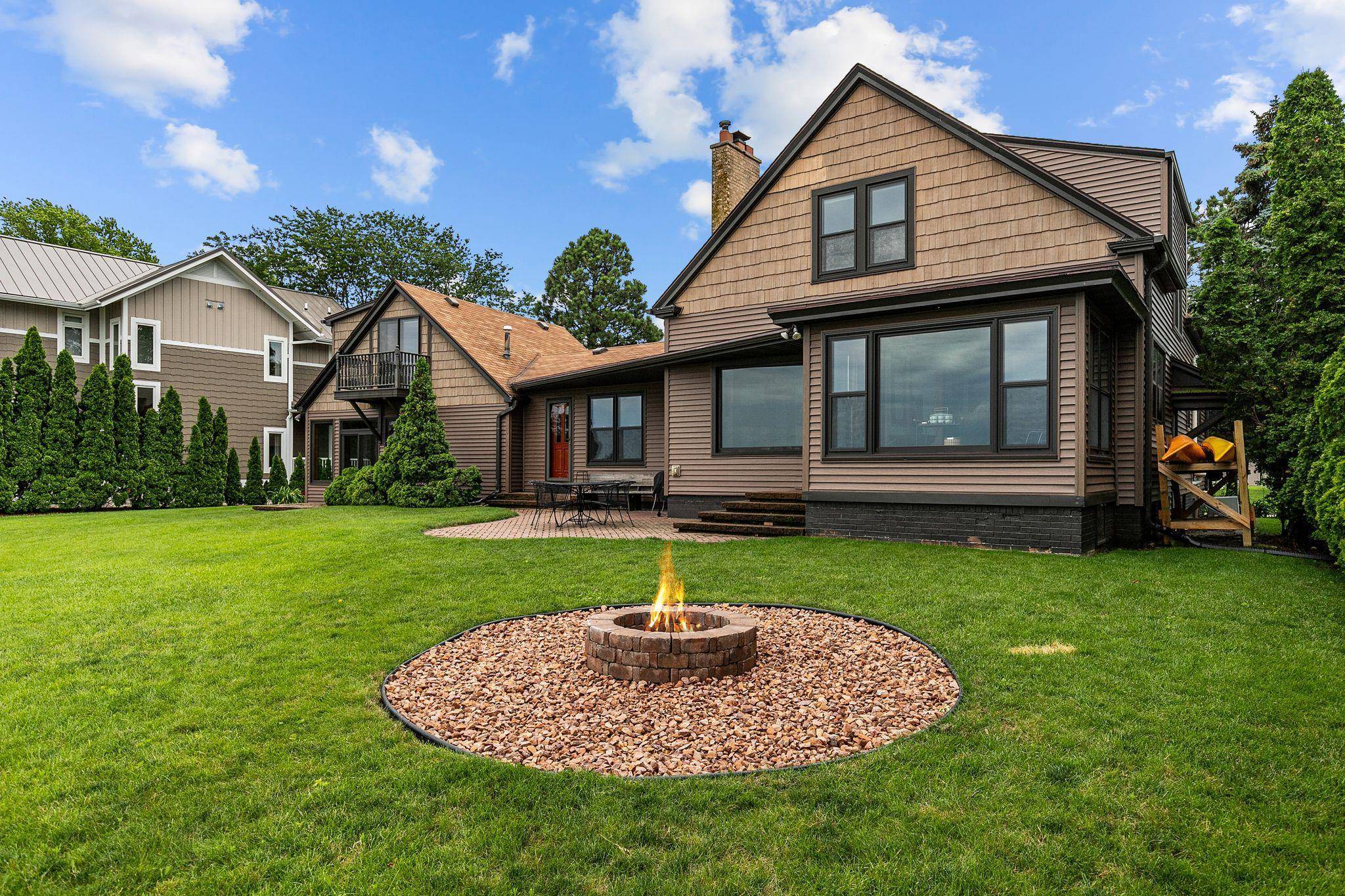 Oshkosh, WI 54901,2346 HICKORY LN