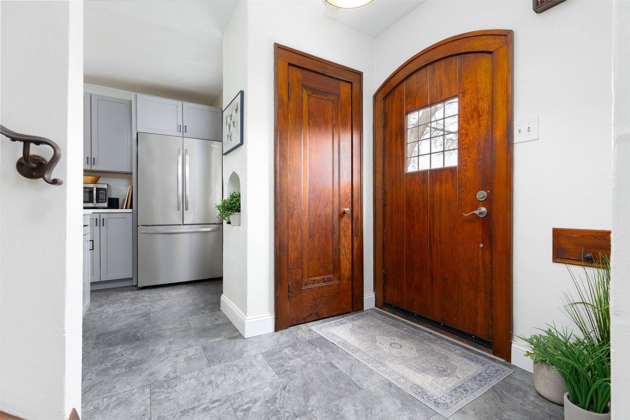 Kaukauna, WI 54130,907 ROOSEVELT ST