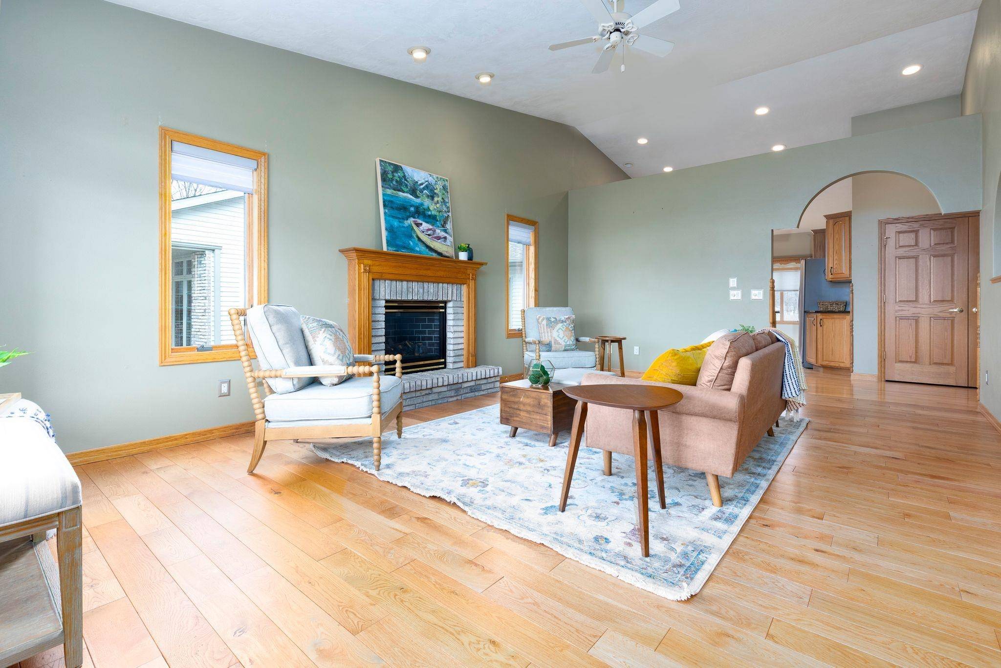 Appleton, WI 54915,1910 E SYLVAN AVE #2