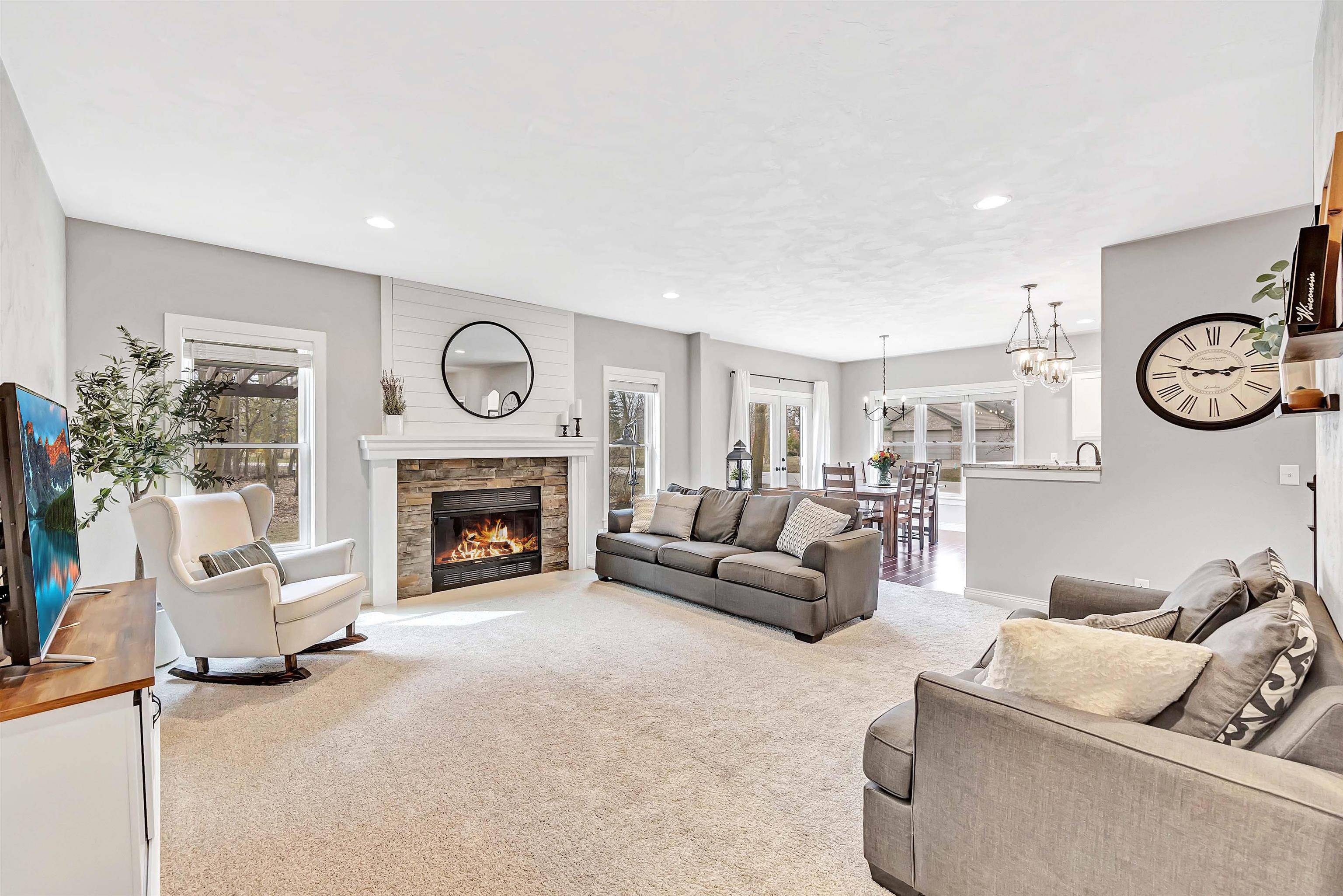 Neenah, WI 54956-3576,715 TERRA COTTA DR