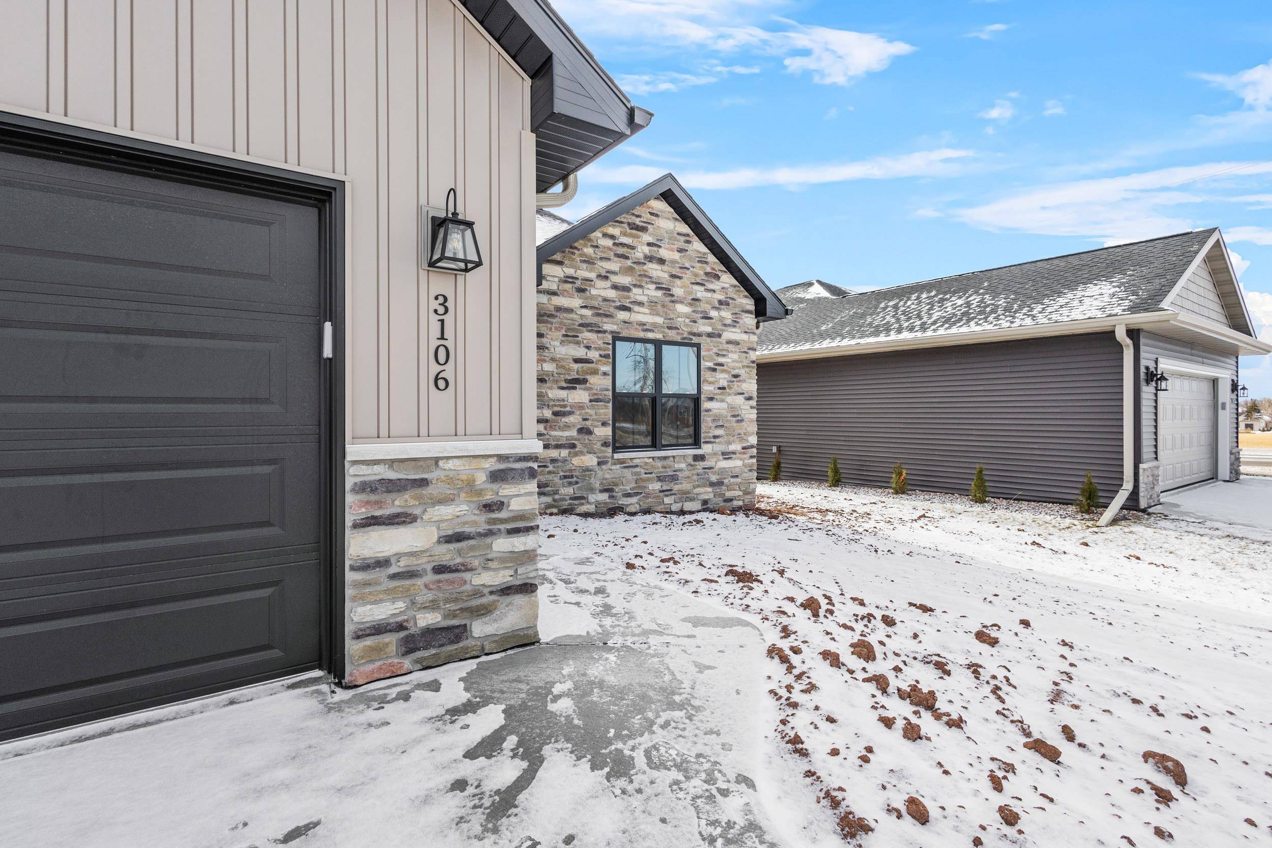 Green Bay, WI 54311,3106 LAZY OAK DR