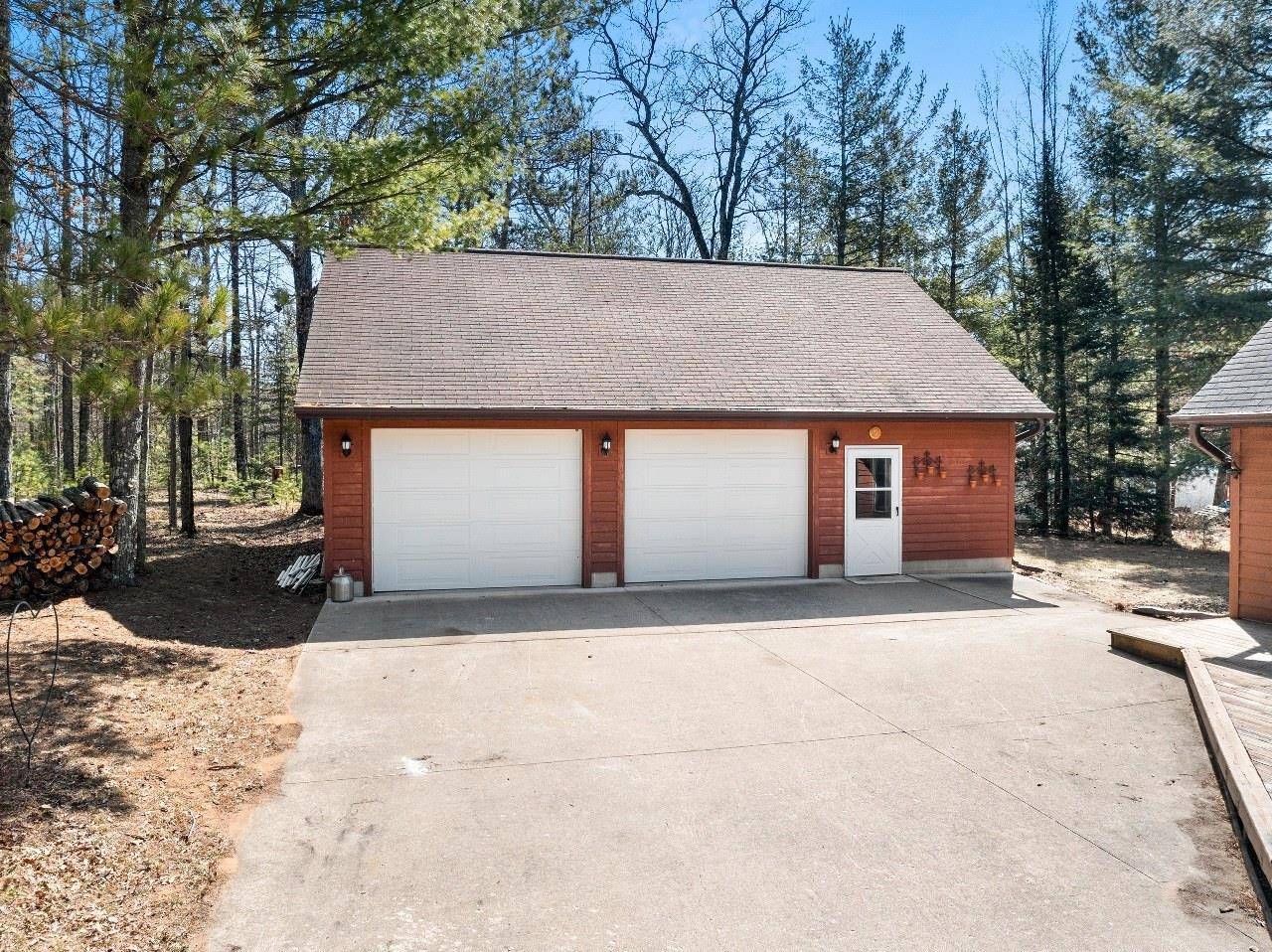 Crivitz, WI 54114,15366 GRINDLE OAK DR