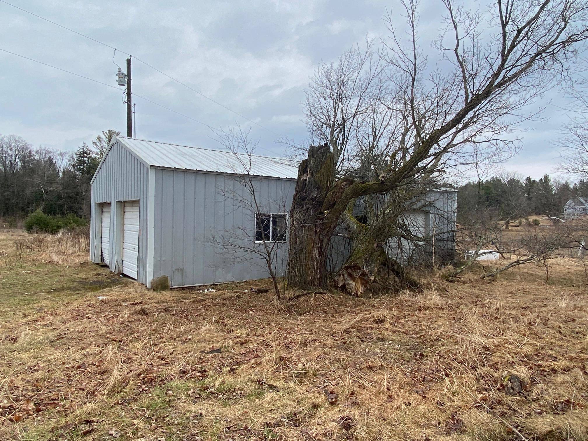 Skandia, MI 49885,186 ABRAHAMS RD