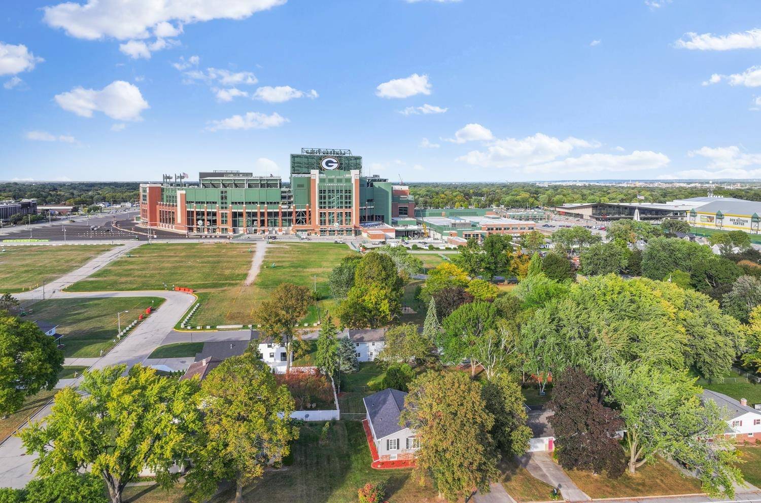 Green Bay, WI 54304-4402,956 MORRIS AVE