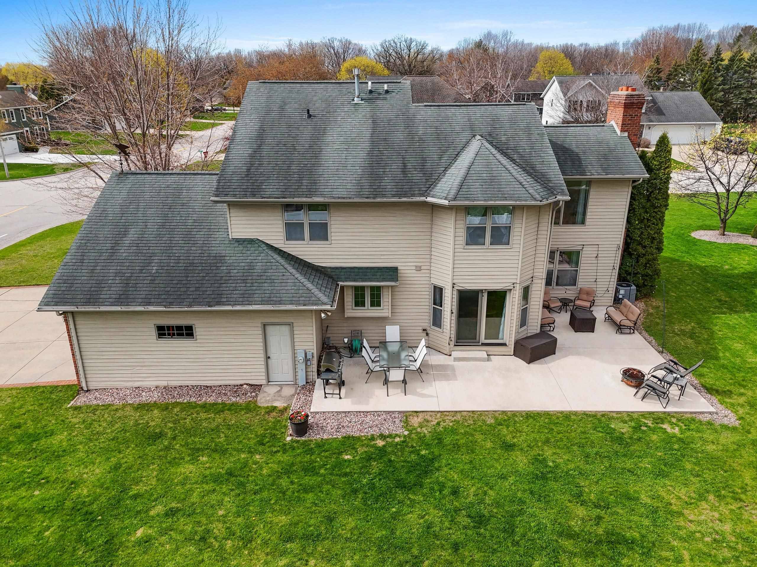 Ashwaubenon, WI 54313-6400,1310 FINCH LN