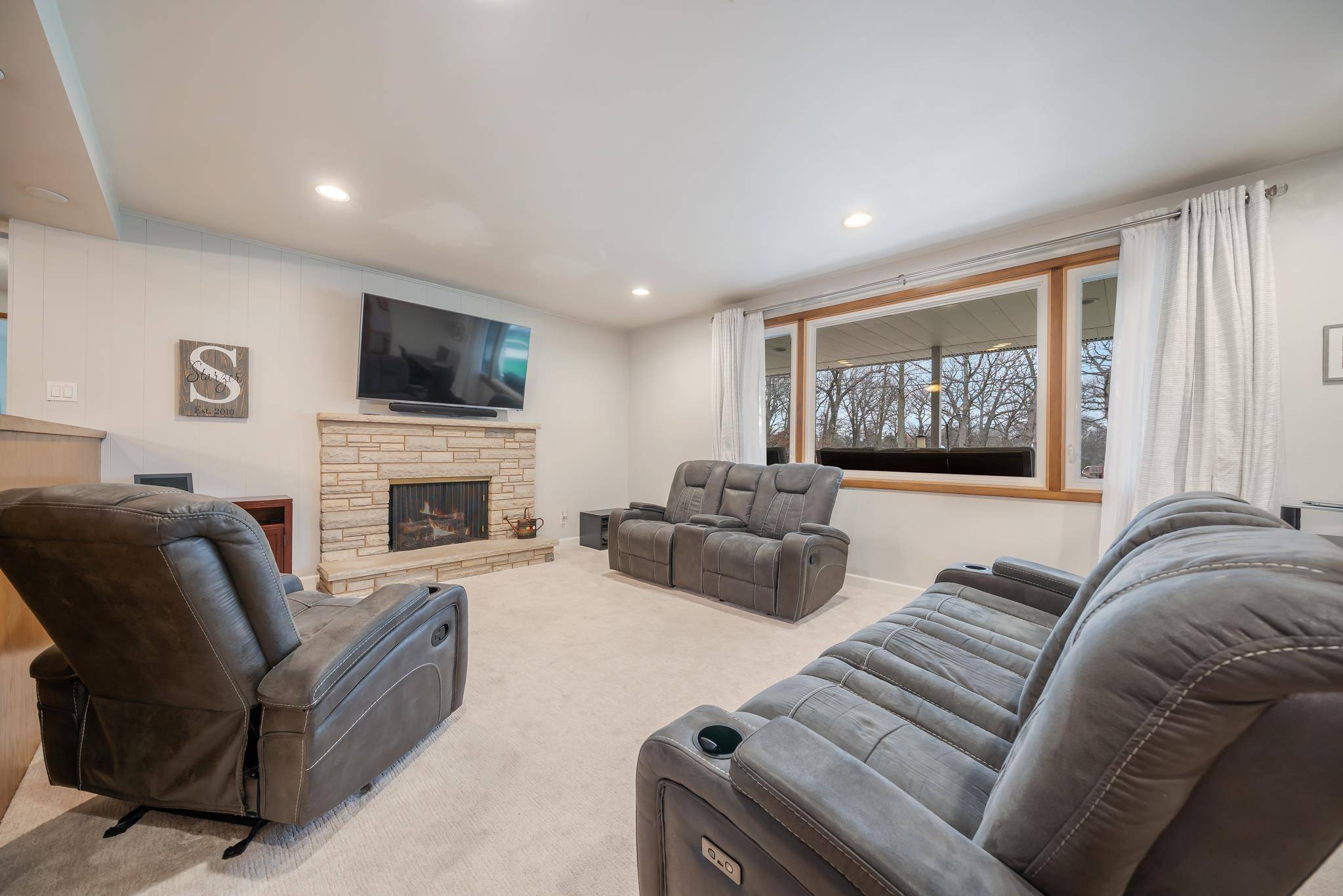 Kaukauna, WI 54130,1020 RIVERSIDE DR