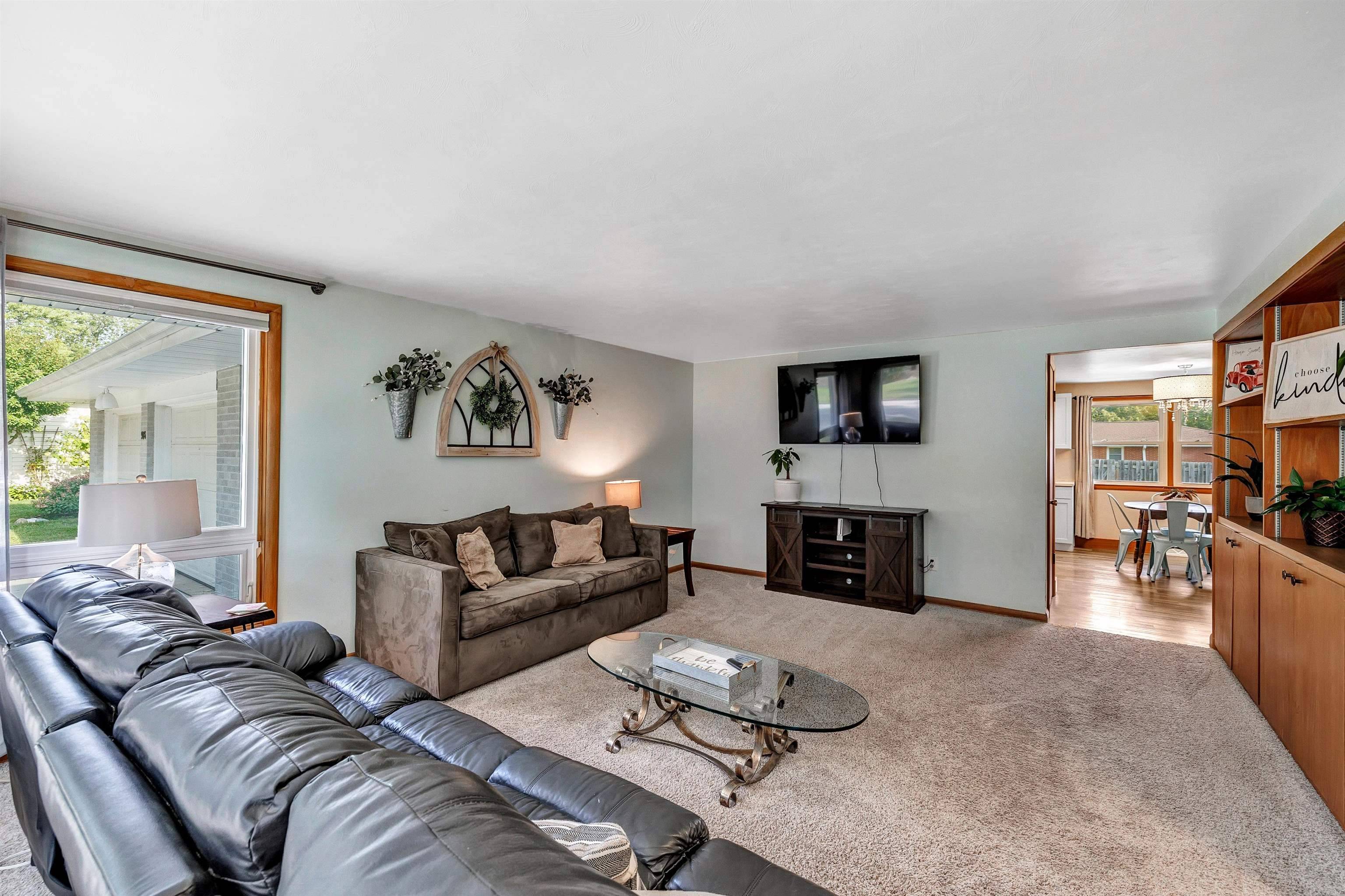 Green Bay, WI 54304,976 WATERMOLEN AVE