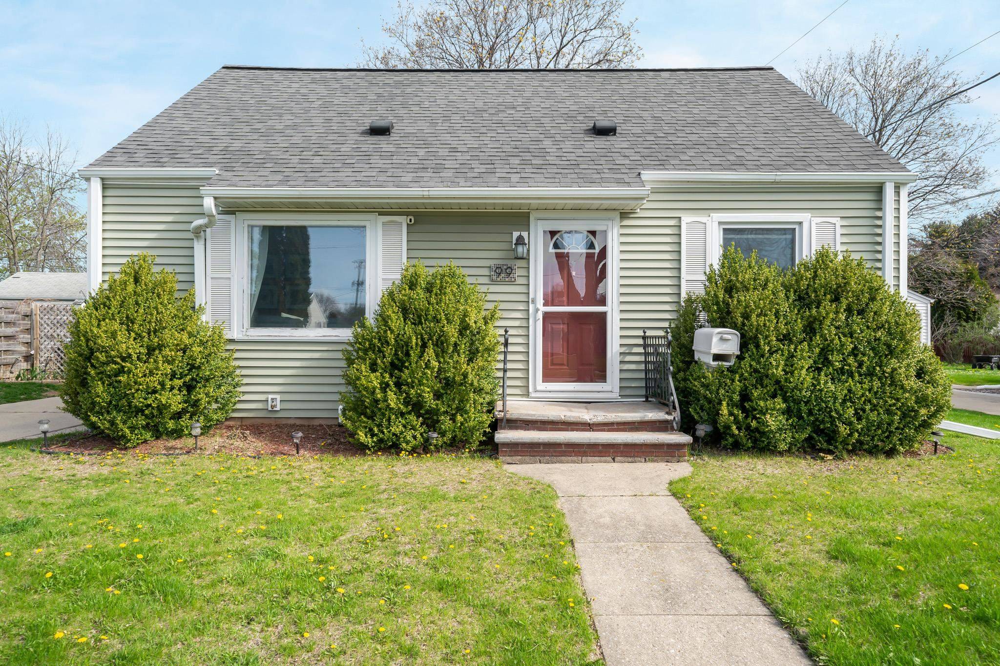 Appleton, WI 54915-1501,99 FOSTER CT
