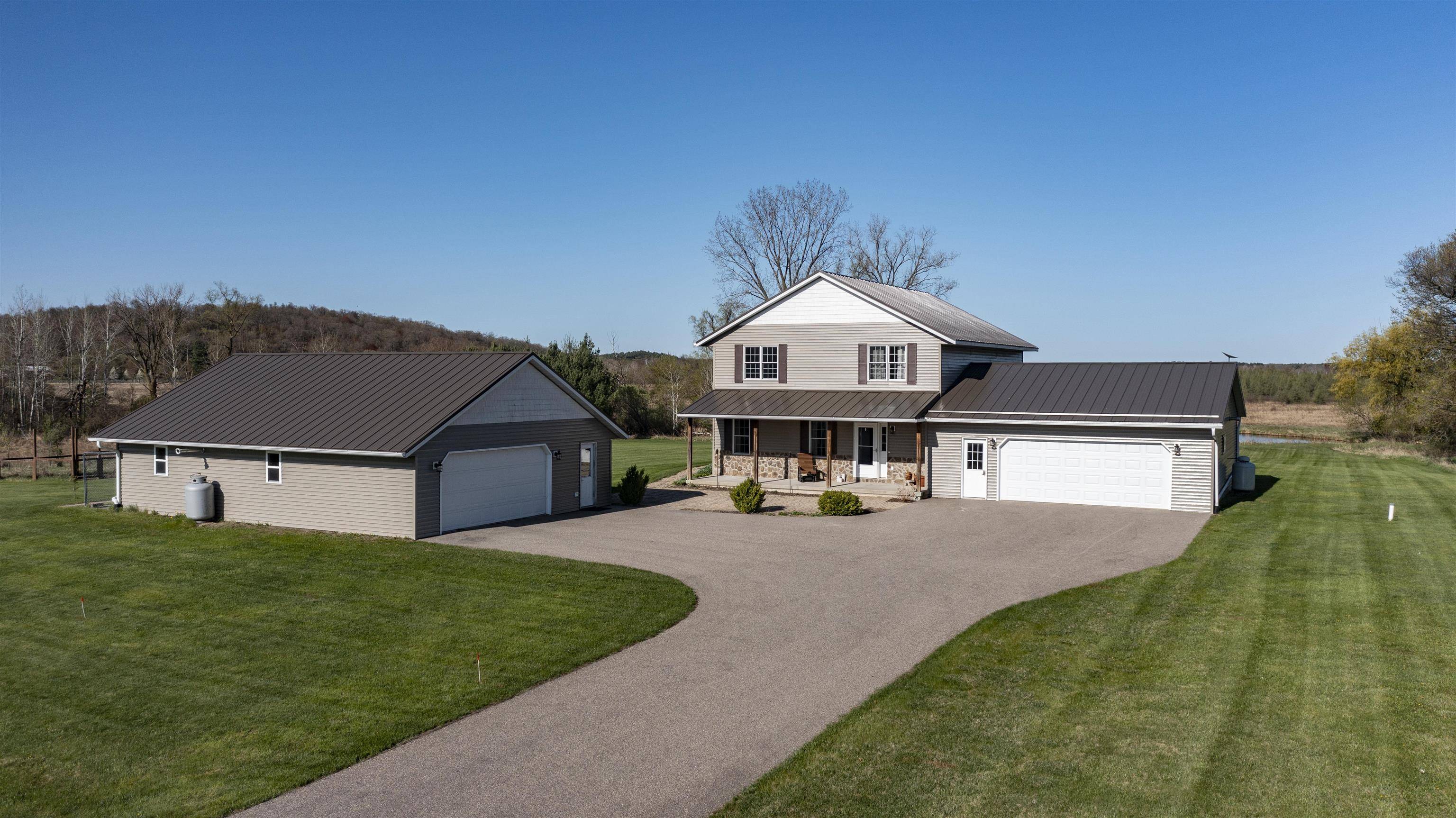Waupaca, WI 54981,N1195 POPE RD