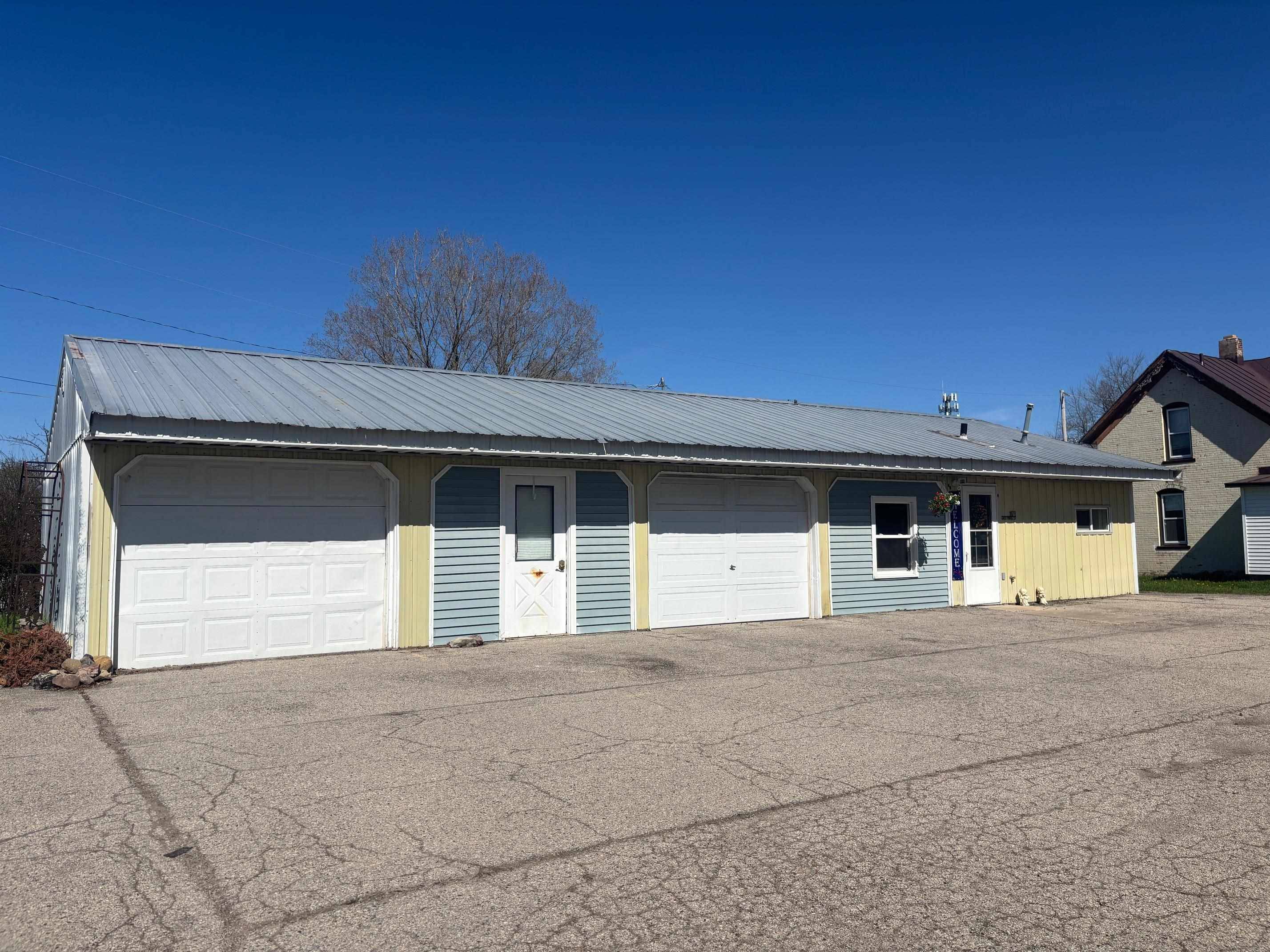 Lena, WI 54139,117 E MAPLE ST