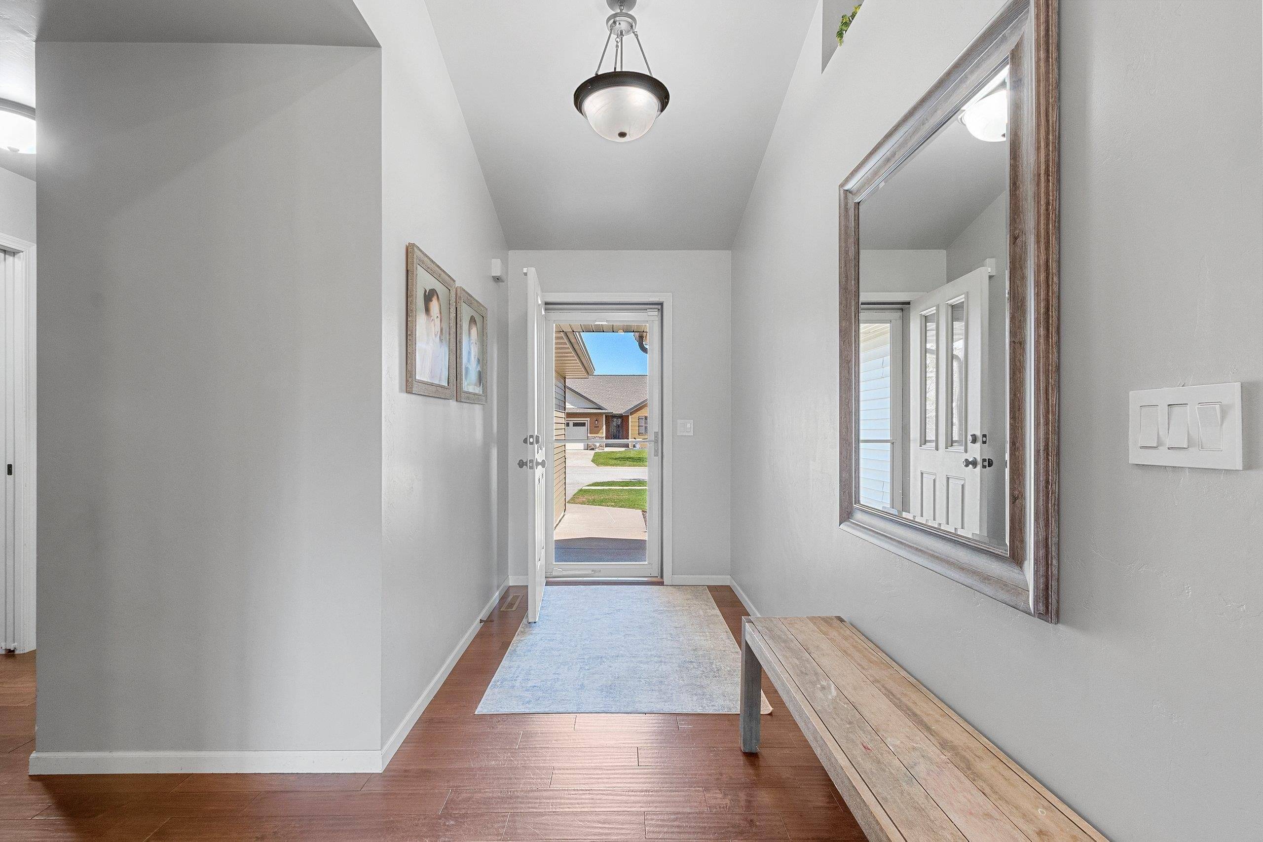 Hobart, WI 54155,635 PEBBLESTONE CIR