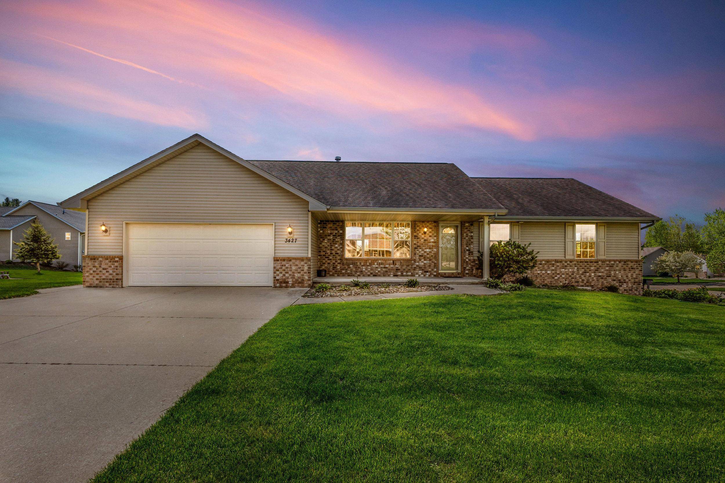 Howard, WI 54313,3427 CHATSWORTH DR