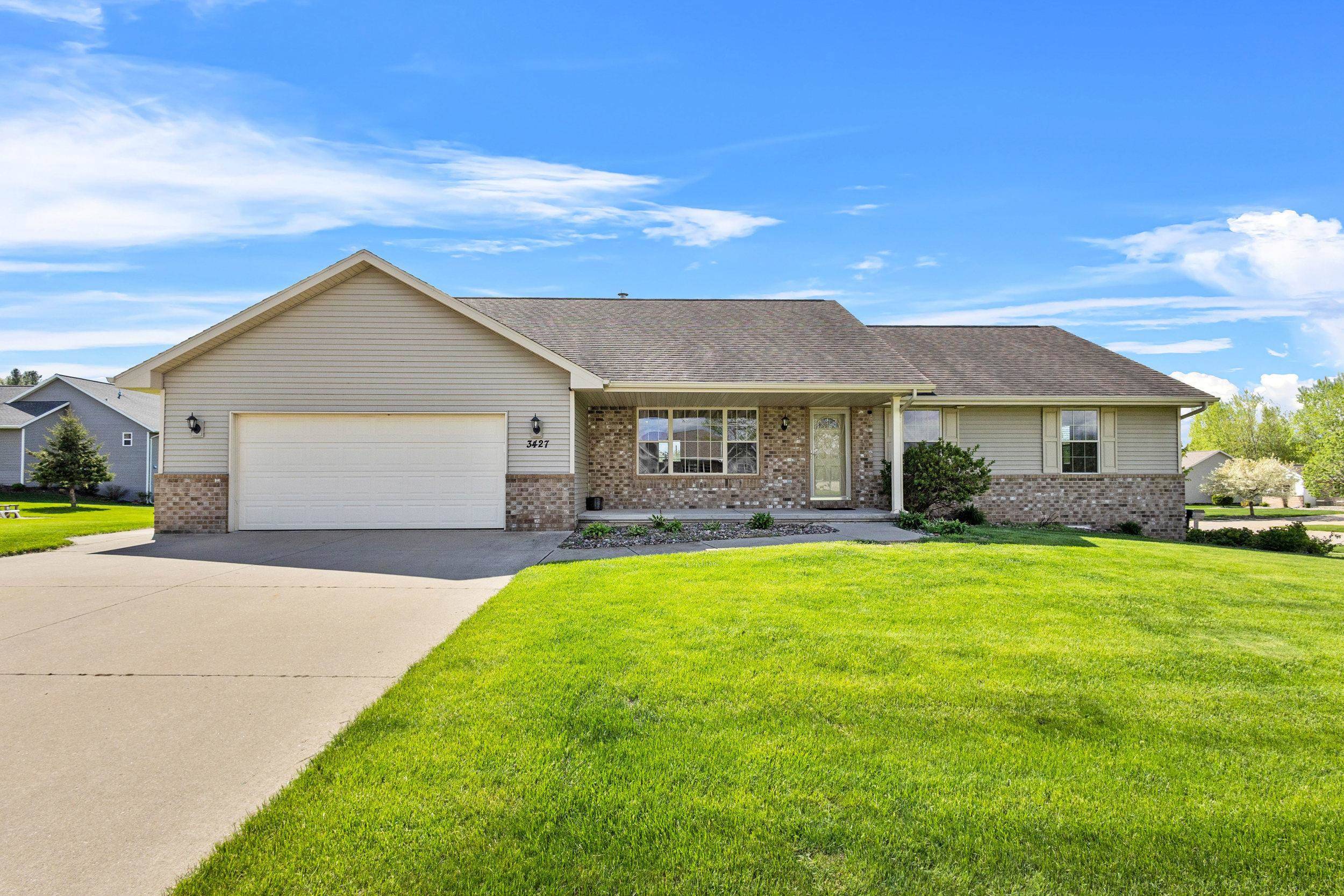 Howard, WI 54313,3427 CHATSWORTH DR
