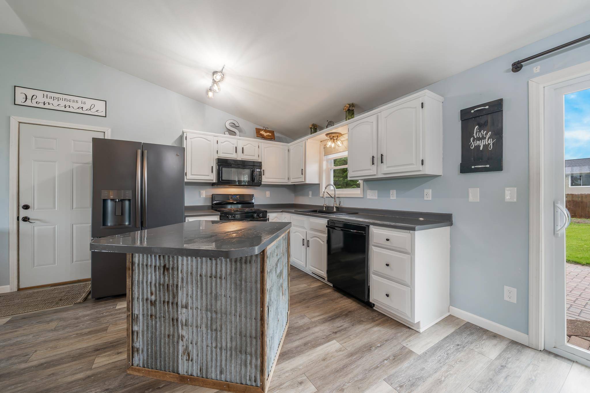 Little Chute, WI 54140,1801 MAPLEWOOD DR