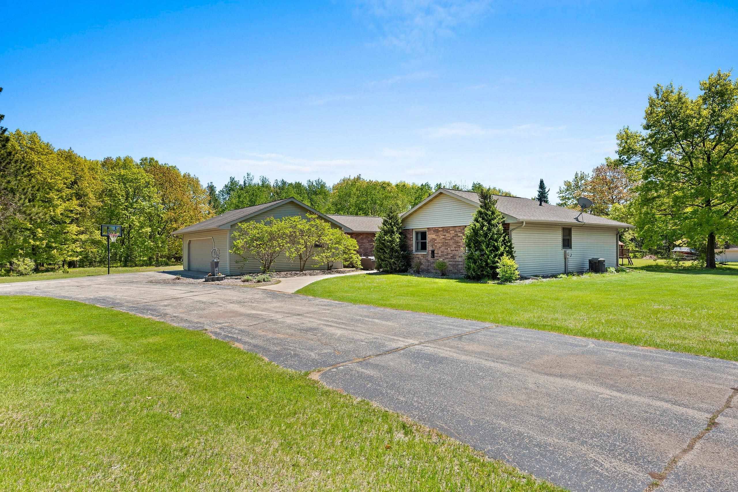 Sobieski, WI 54171,1649 HAZELWOOD DR