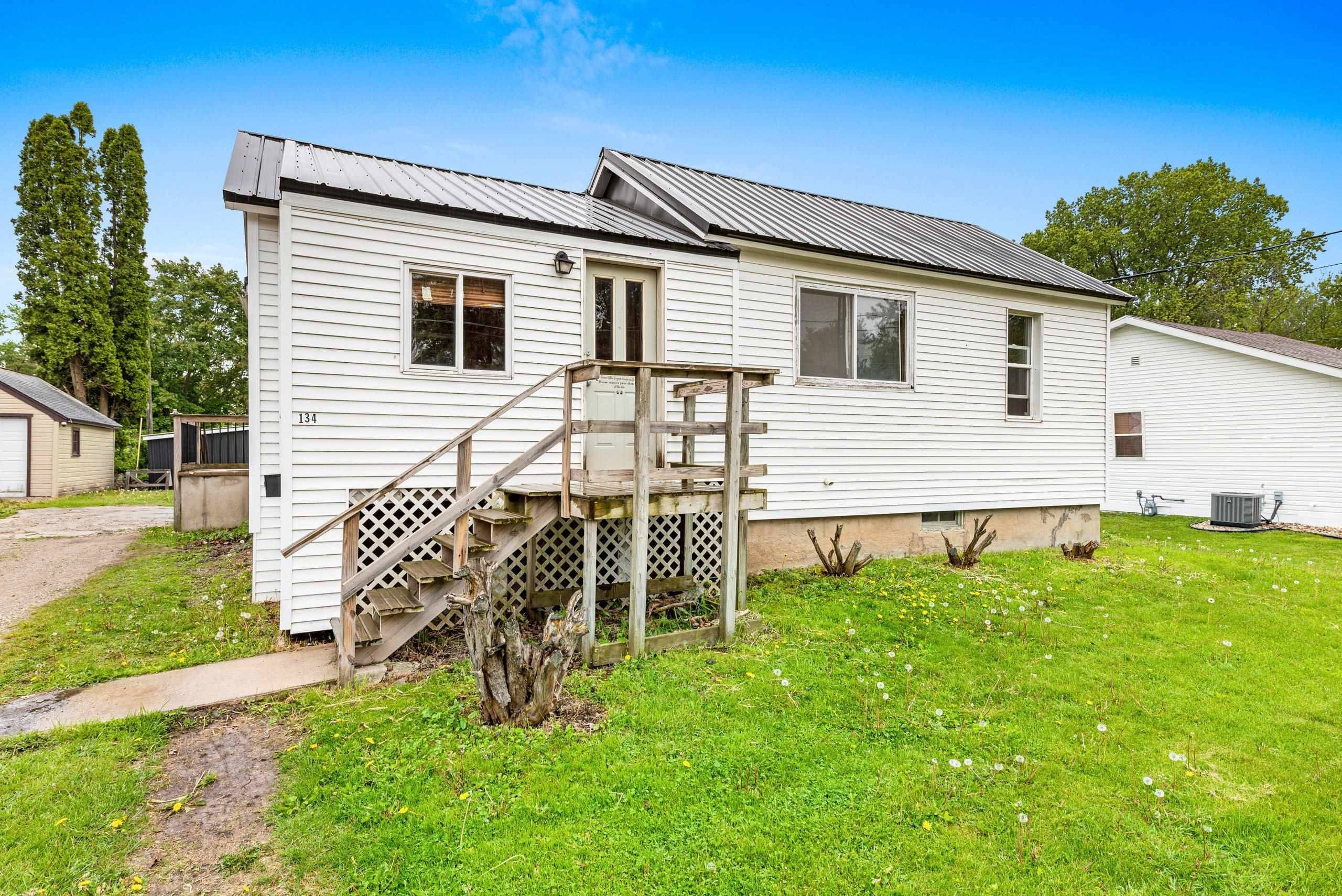 Seymour, WI 54165,134 EAGLE ST