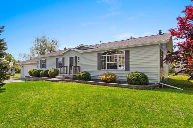 Sturgeon Bay, WI 54235-1114,933 ALABAMA CT