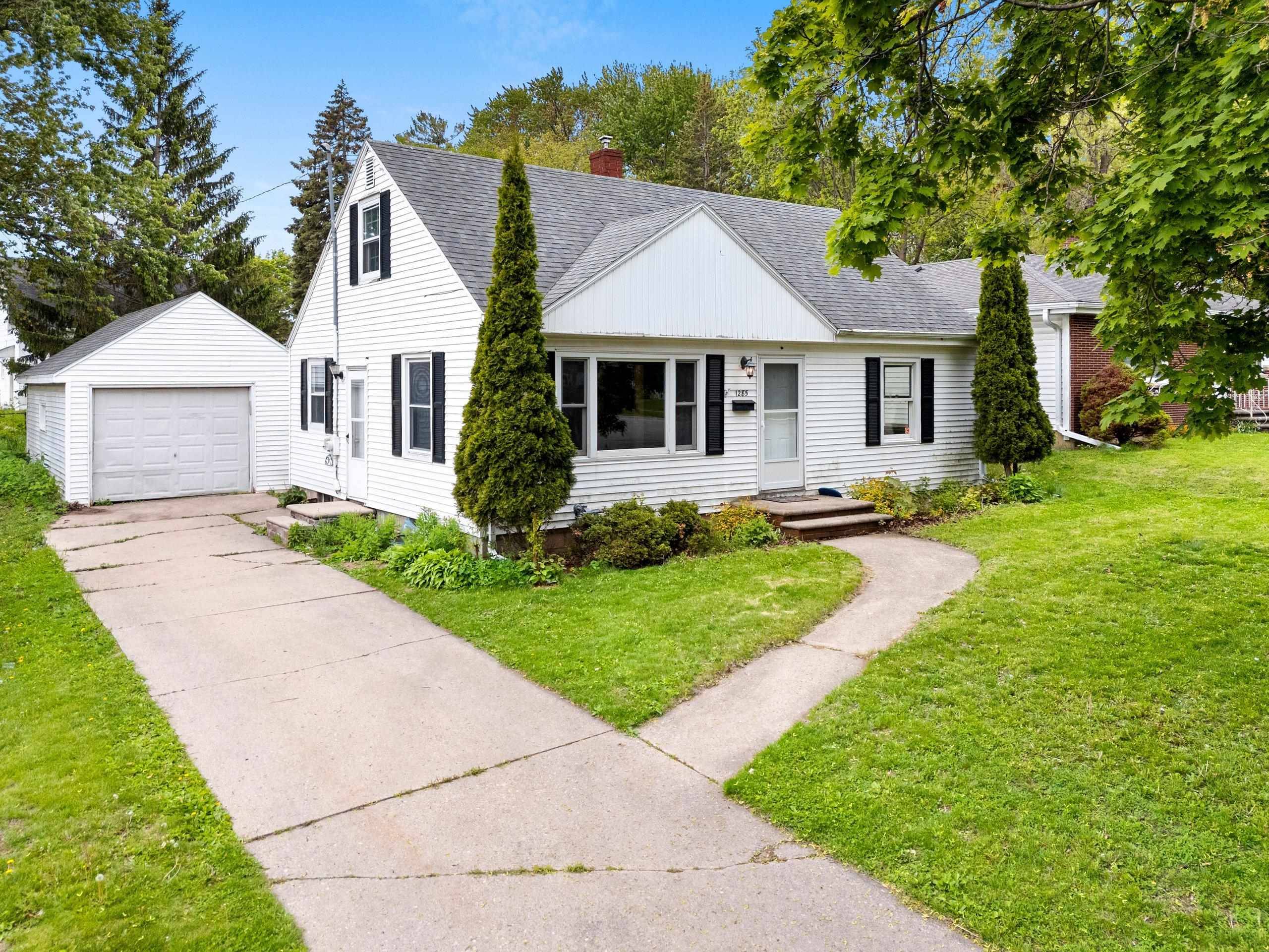 Green Bay, WI 54303,1285 BOND ST