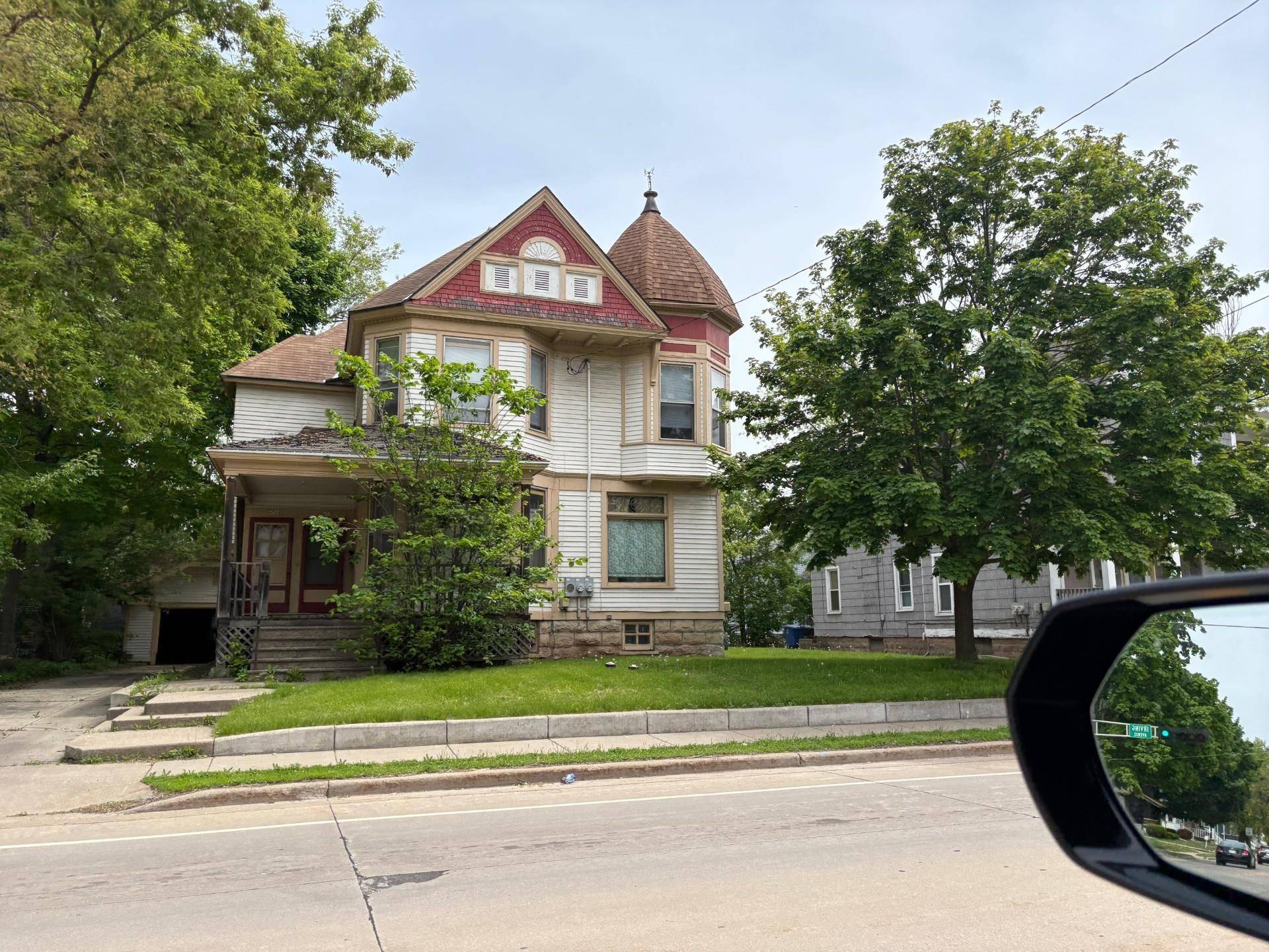 Oshkosh, WI 54901,650 JACKSON ST