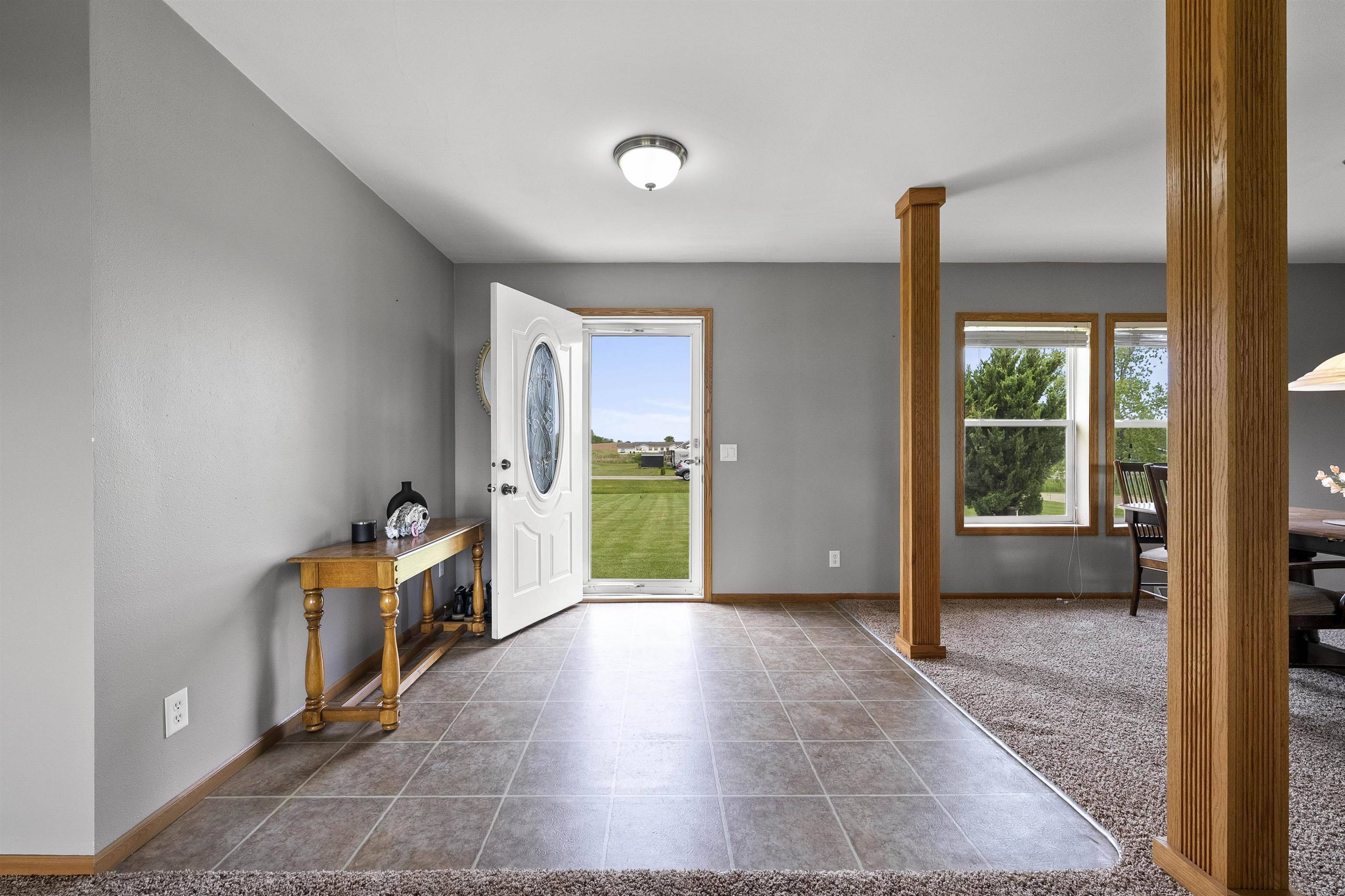 Cecil, WI 54111,874 BON ST