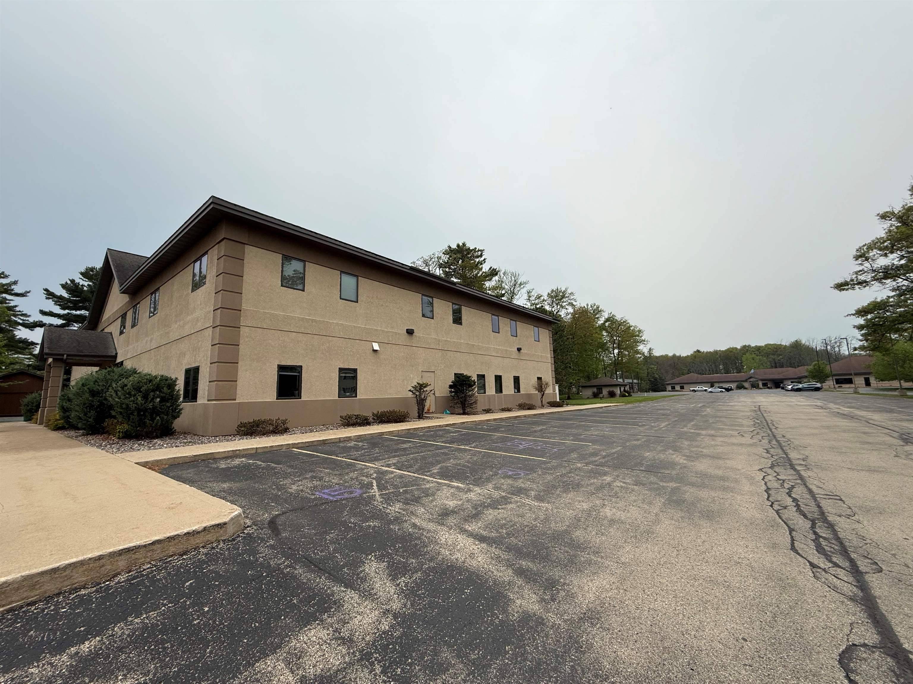 Marinette, WI 54143-2336,3123 SHORE DR