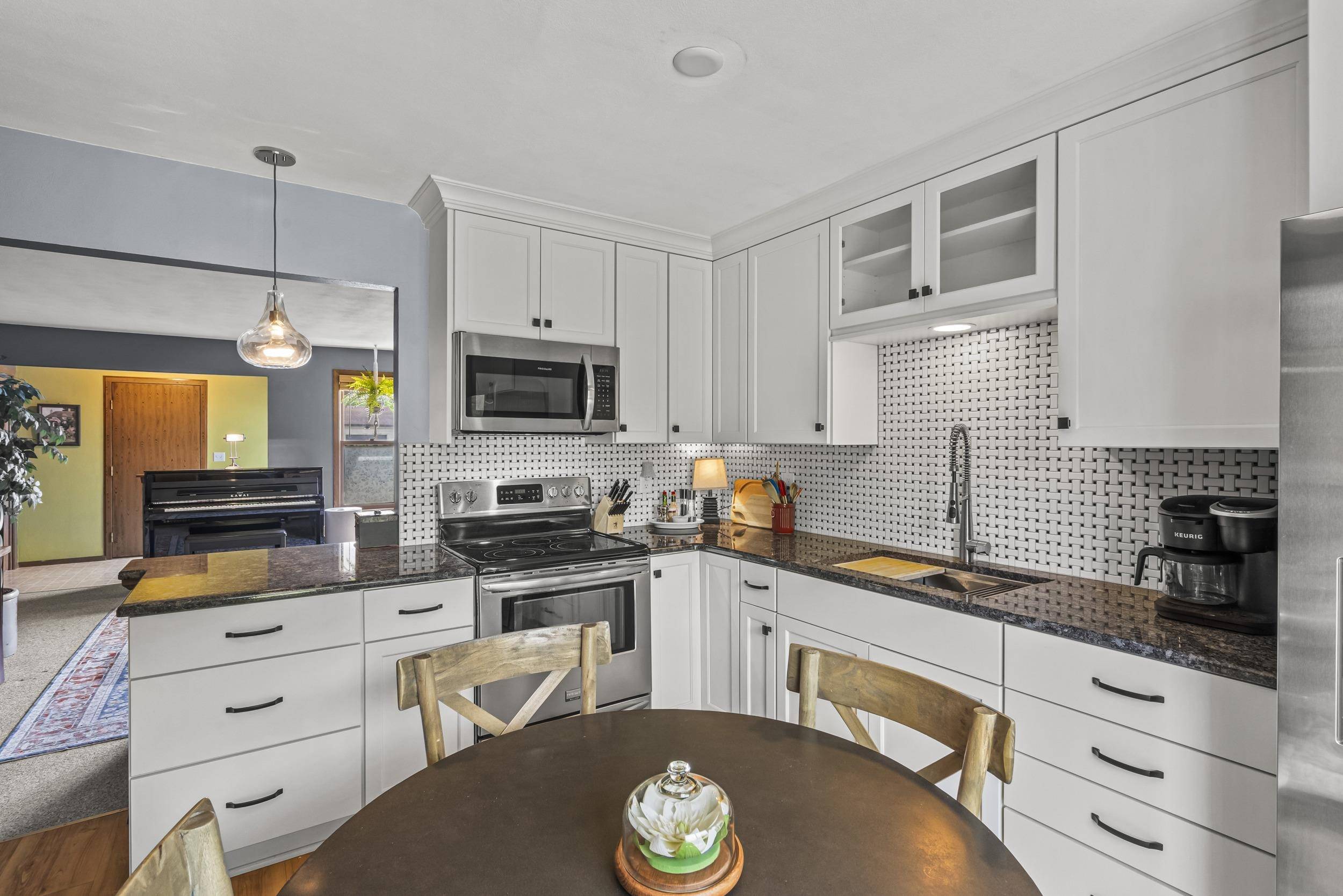 Appleton, WI 54914,625 S OLSON AVE #H