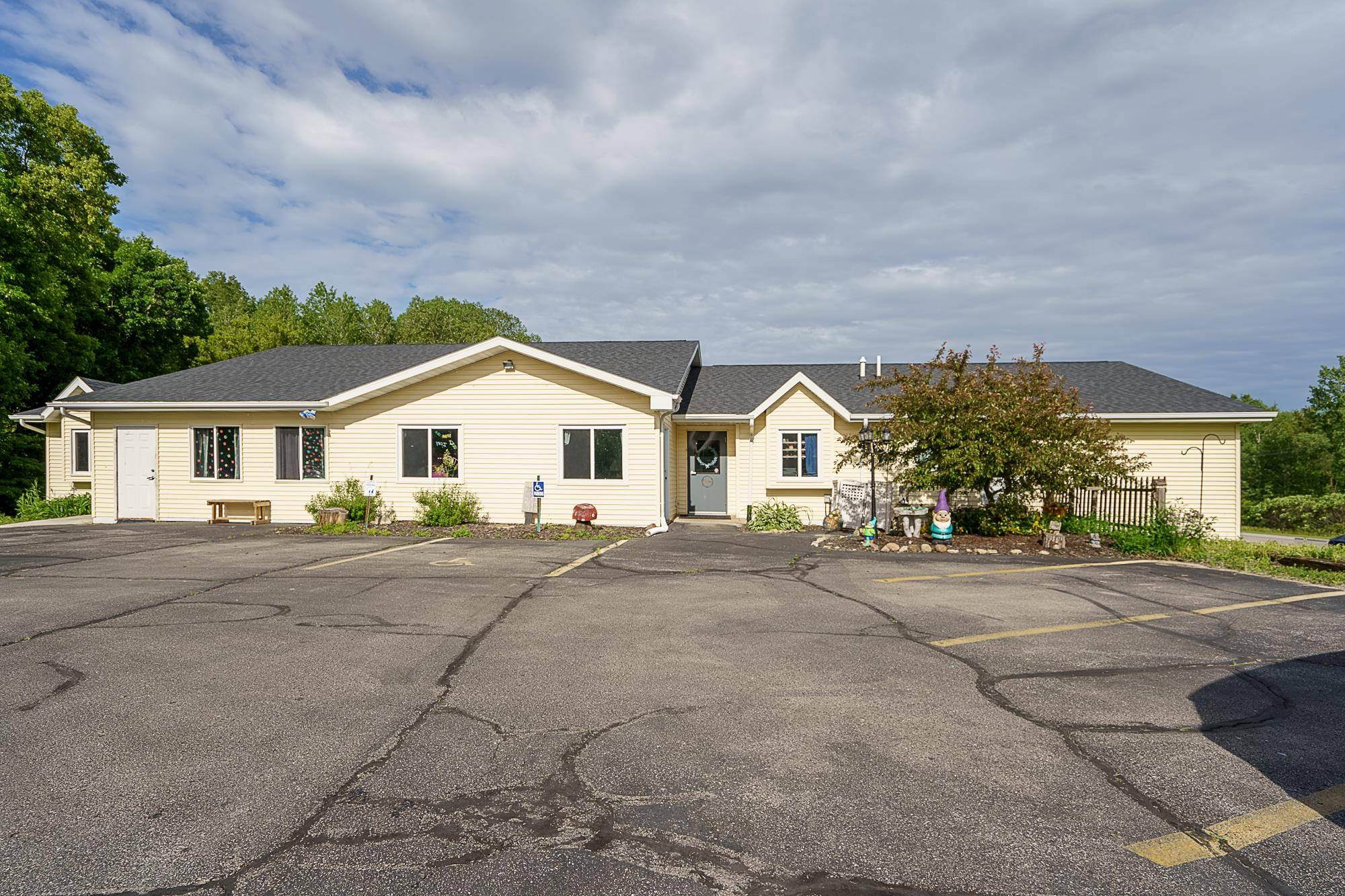Green Bay, WI 54313,3900 CEDAR CT