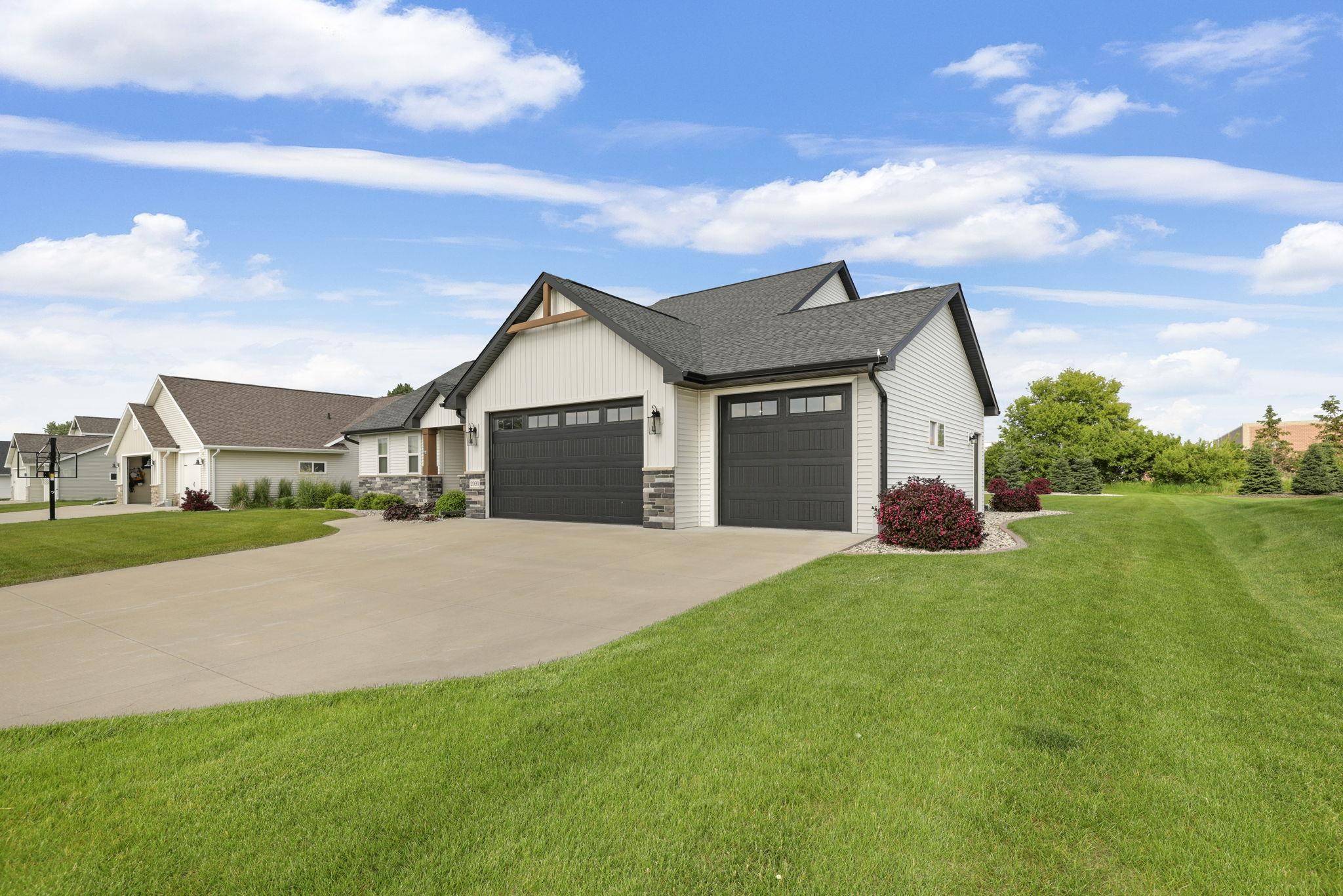 Oshkosh, WI 54904,2090 MORNINGSTAR LN
