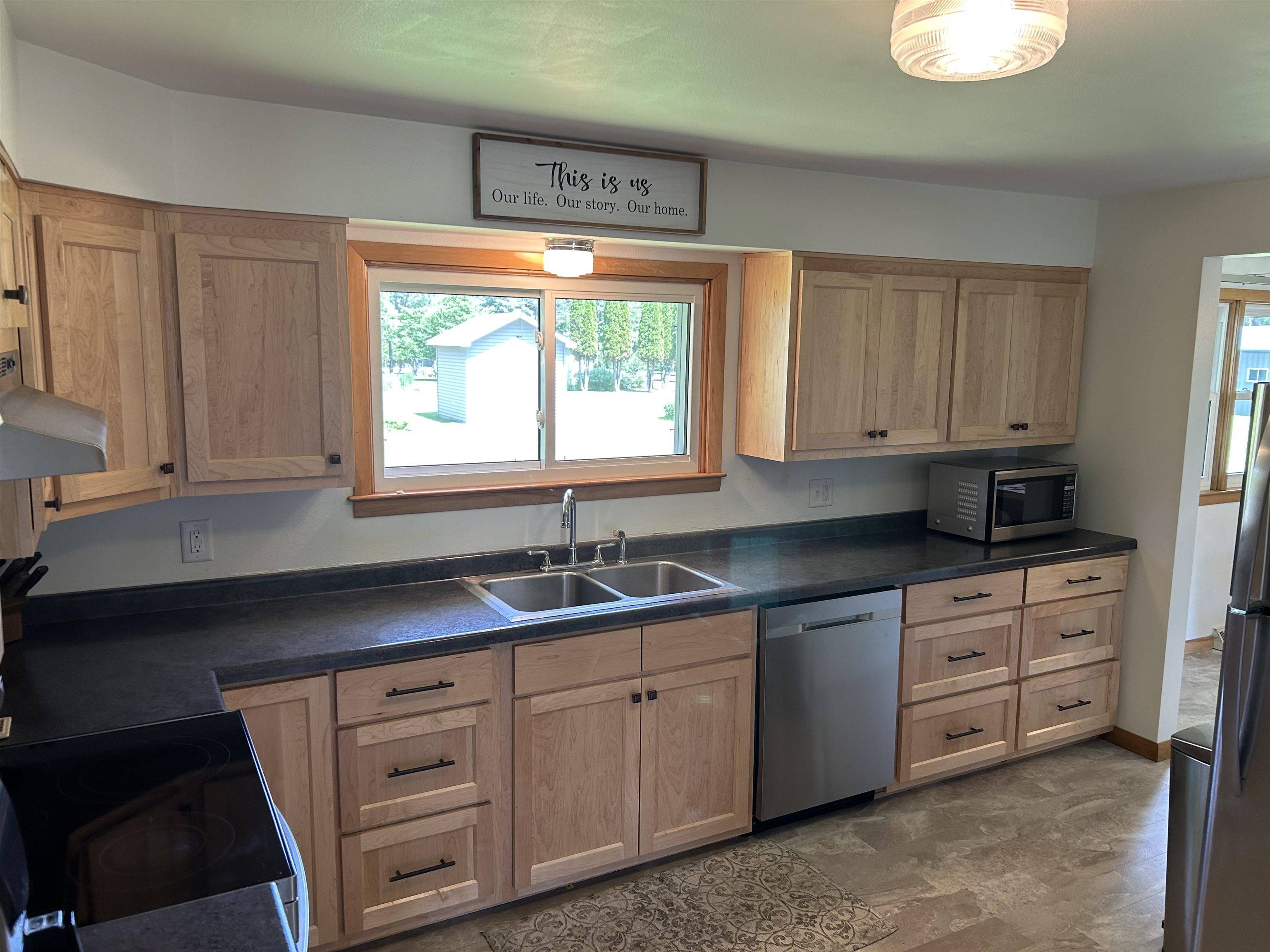 Gillett, WI 54124,207 W MAIN ST