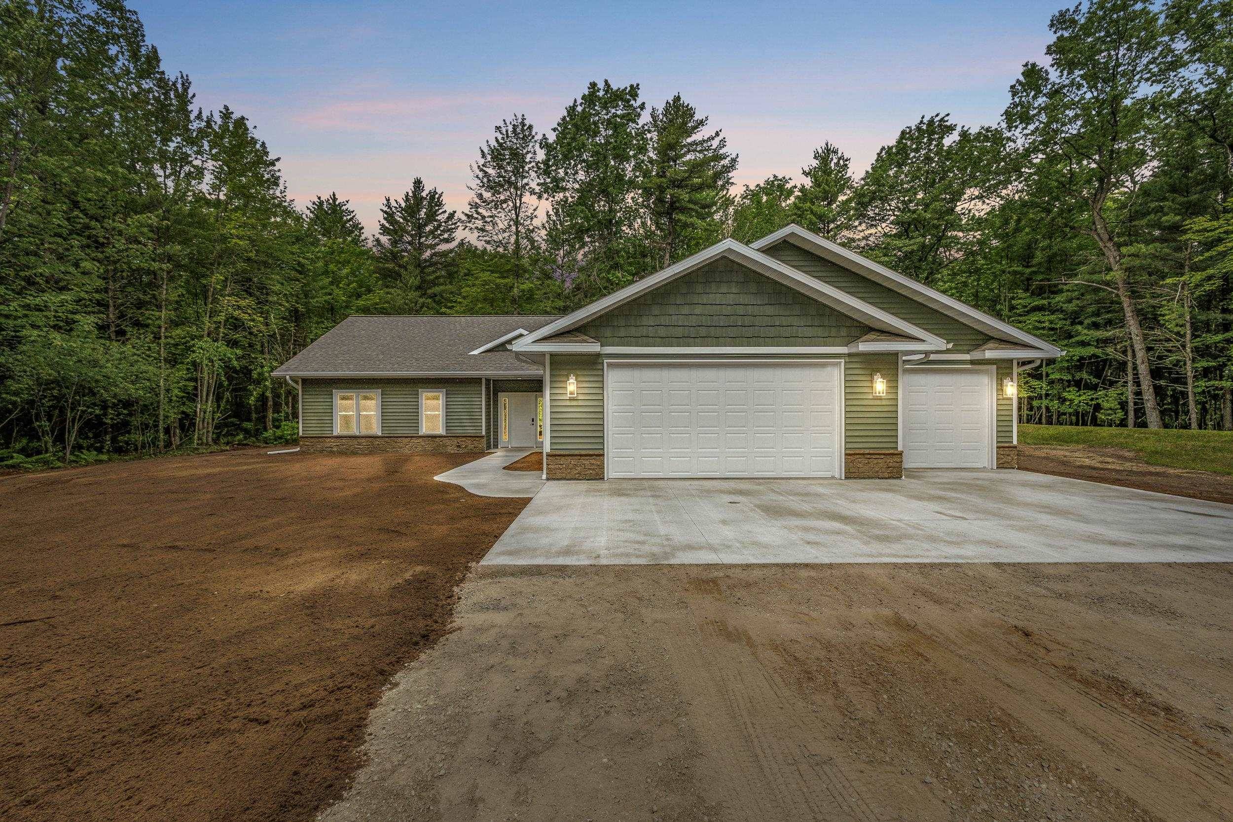 Marinette, WI 54143,W1407 ROLLING HILLS LN