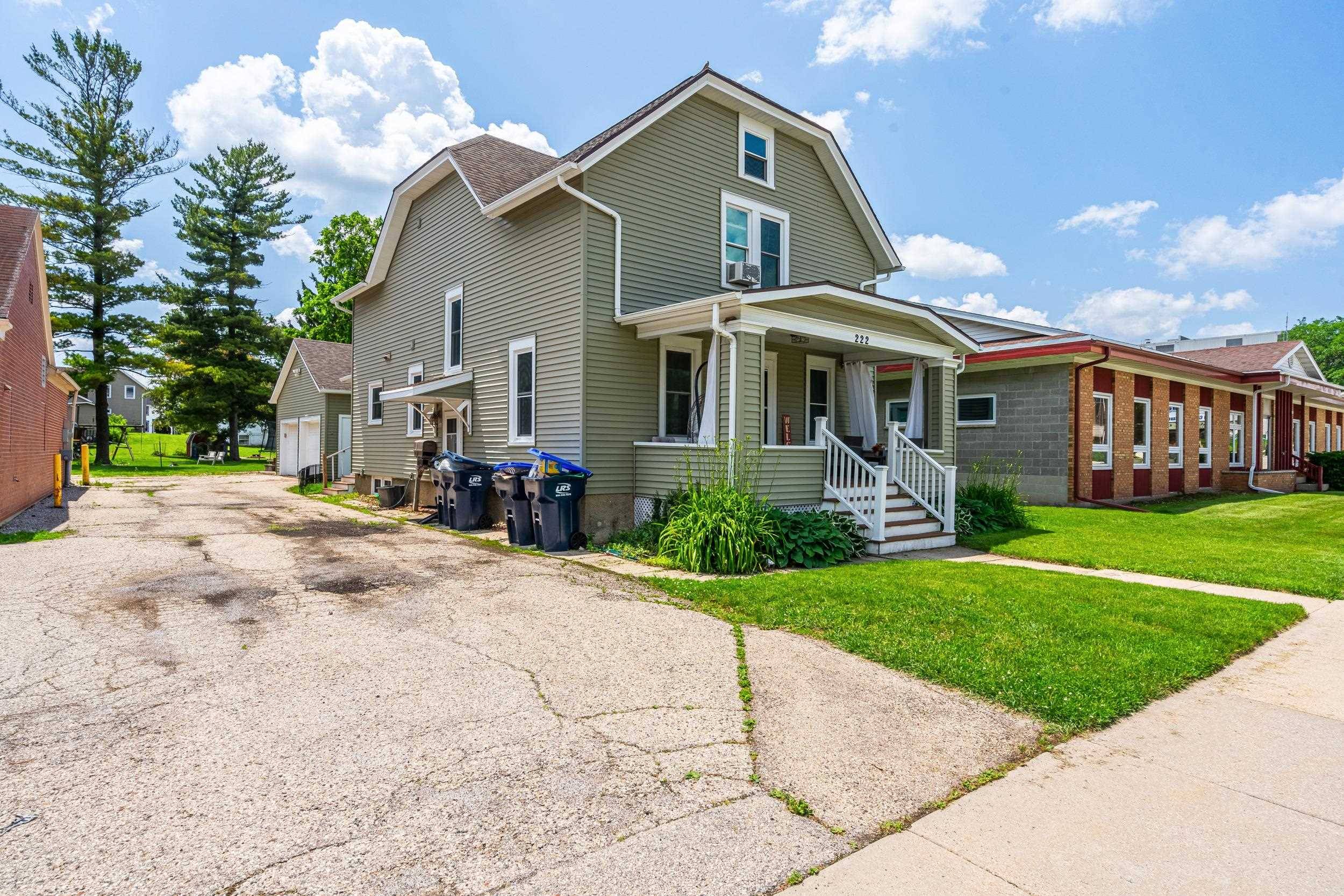 Juneau, WI 53039,222 E CENTER ST