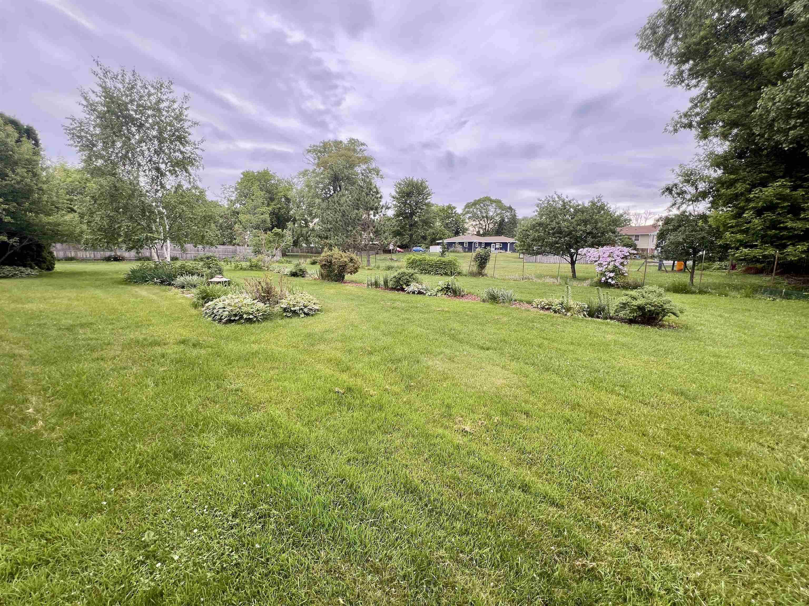 Marinette, WI 54143,2040 10TH ST