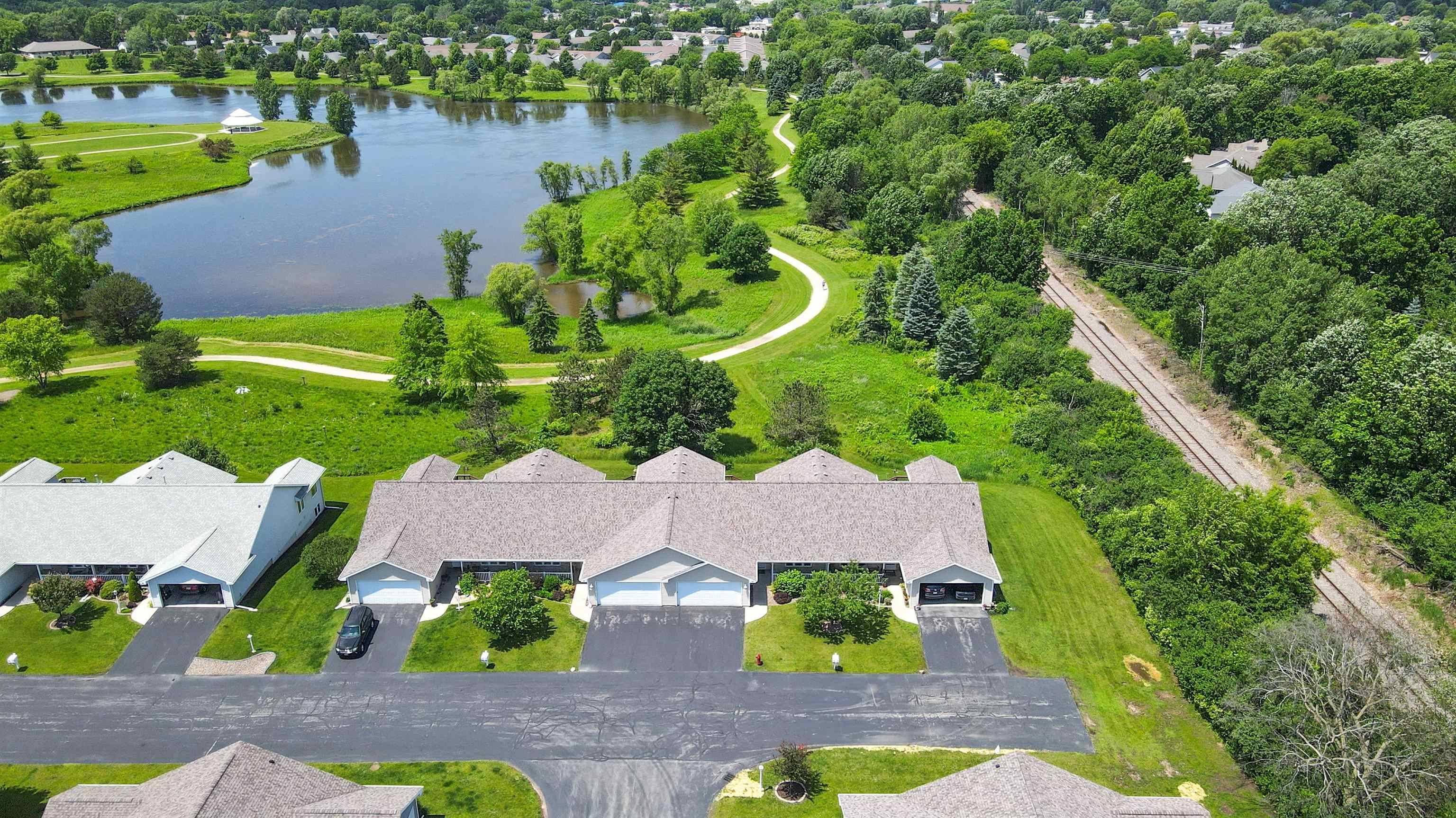 Fond Du Lac, WI 54935,90 STONE CASTLE DR