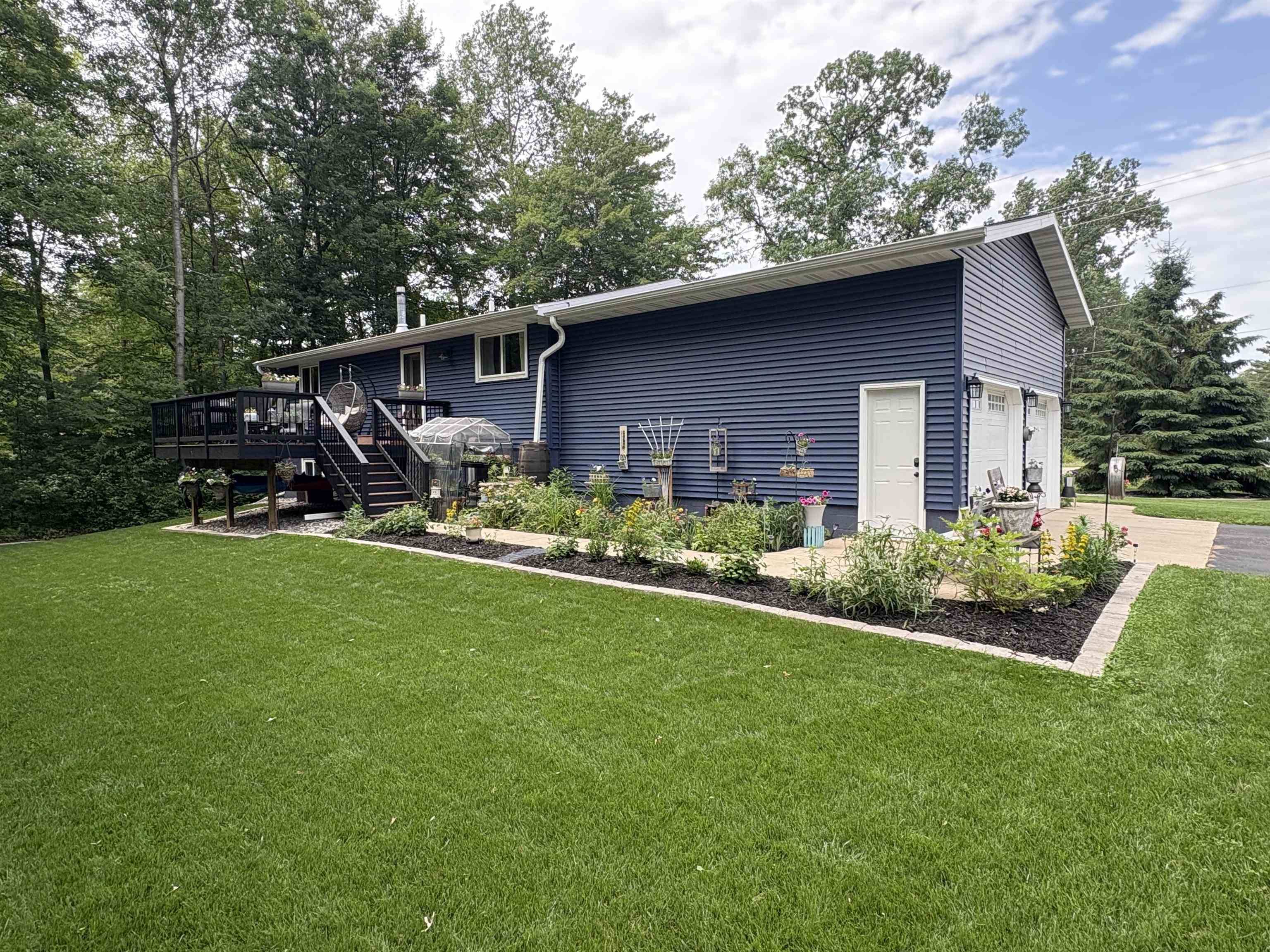 Shawano, WI 54166,W4903 LAKE DR