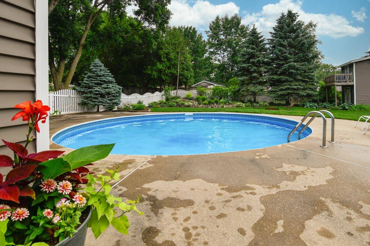 Green Bay, WI 54304,1135 SHARIE LN