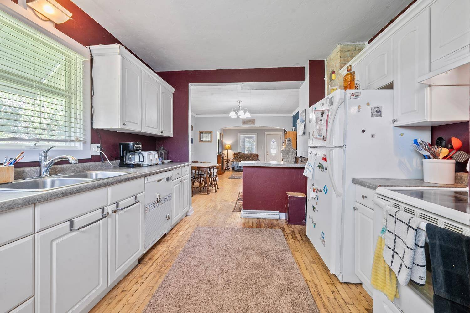 Menasha, WI 54952-2809,829 6TH ST