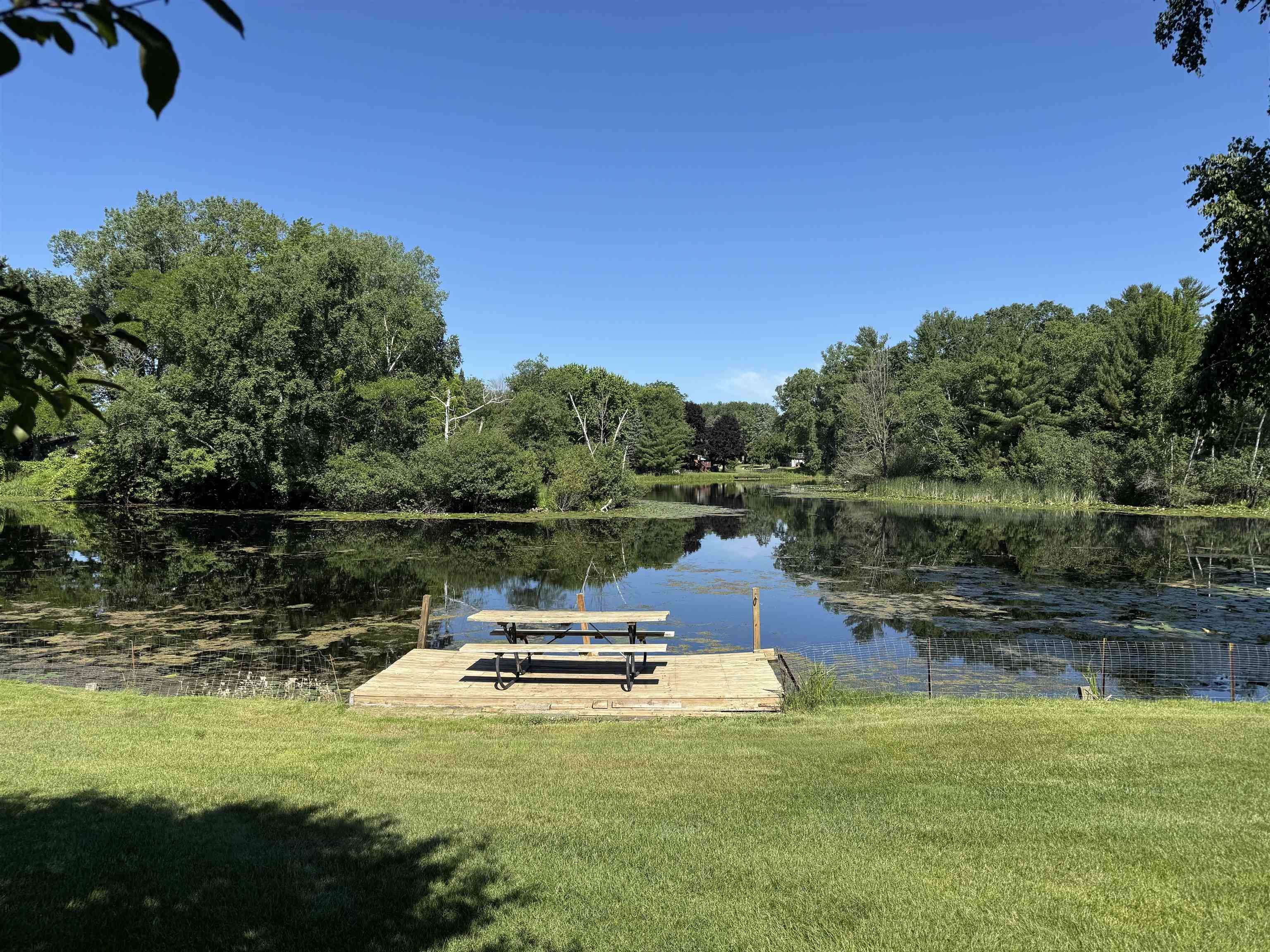 Iola, WI 54945-6485,185 ISLAND DR
