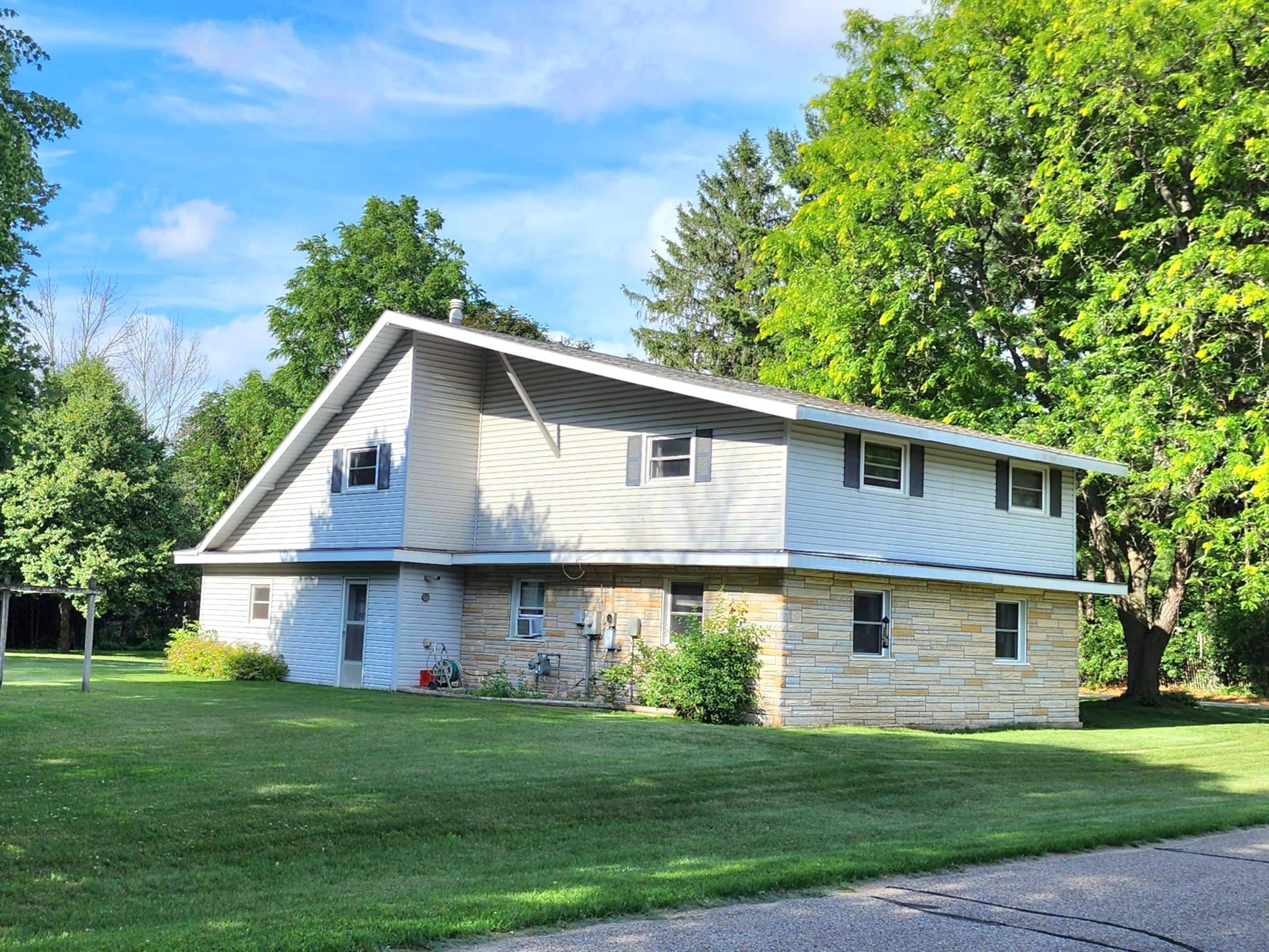 Plainfield, WI 54966,127 S 3RD AVE