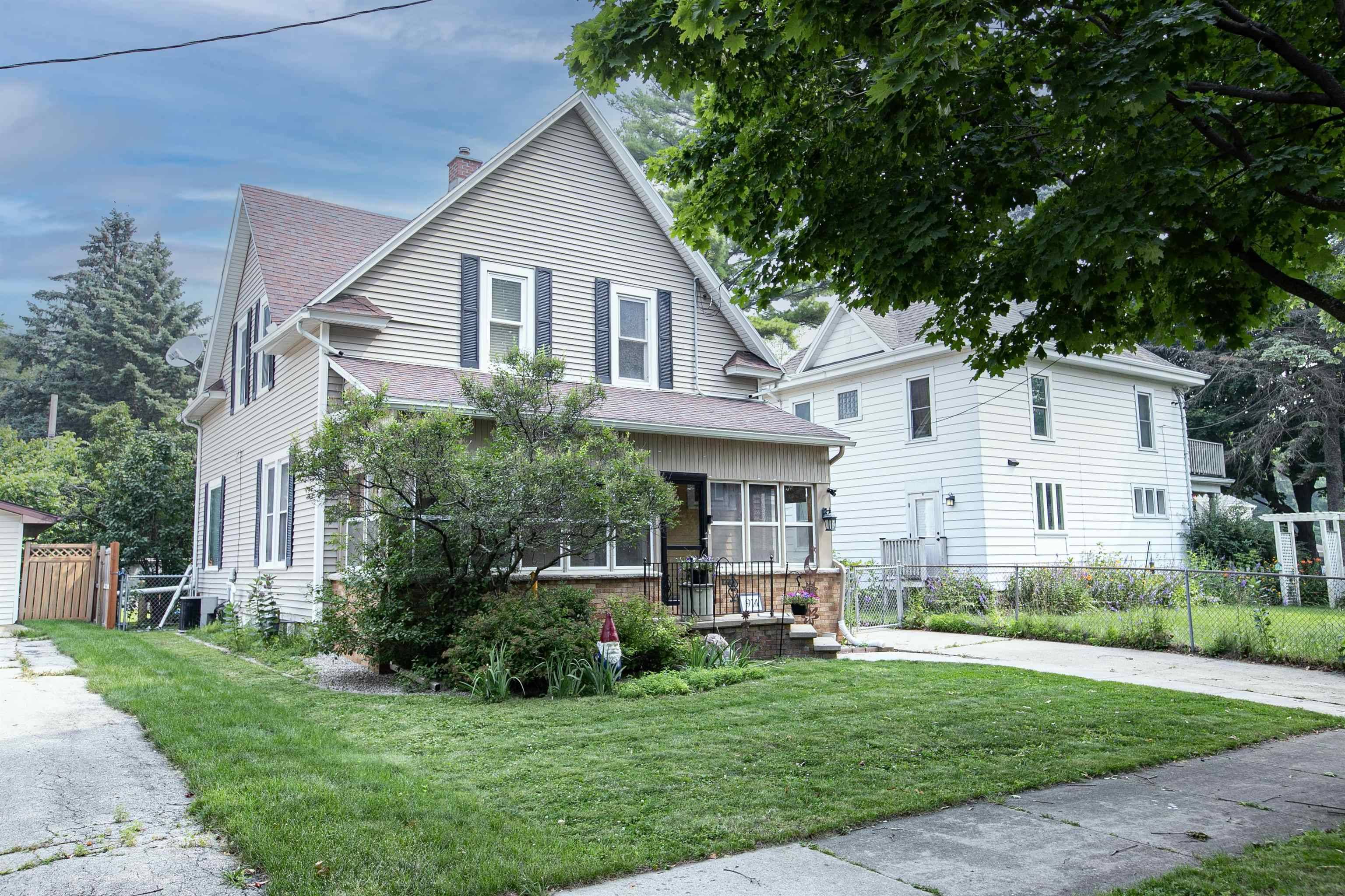 Appleton, WI 54914-5431,914 W 4TH ST