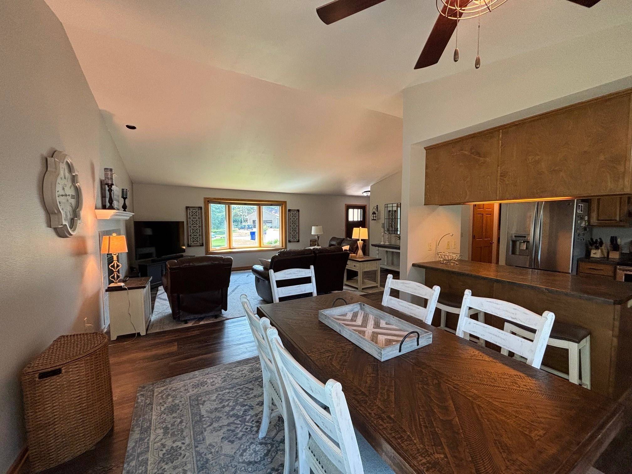 Appleton, WI 54915-2376,1 ROCKY CT